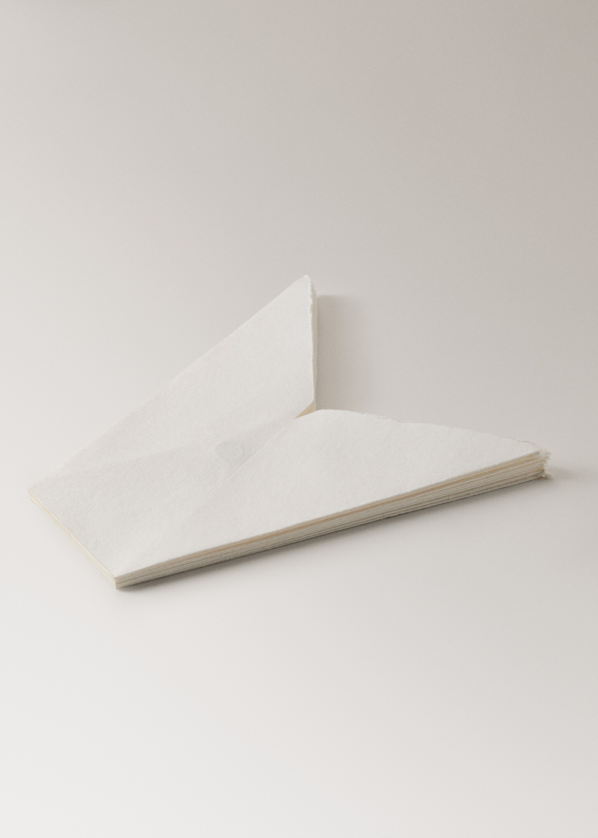 Decorative eight-pointed paper star - Details of the article 3, Off White. Ref: 17079212-00.