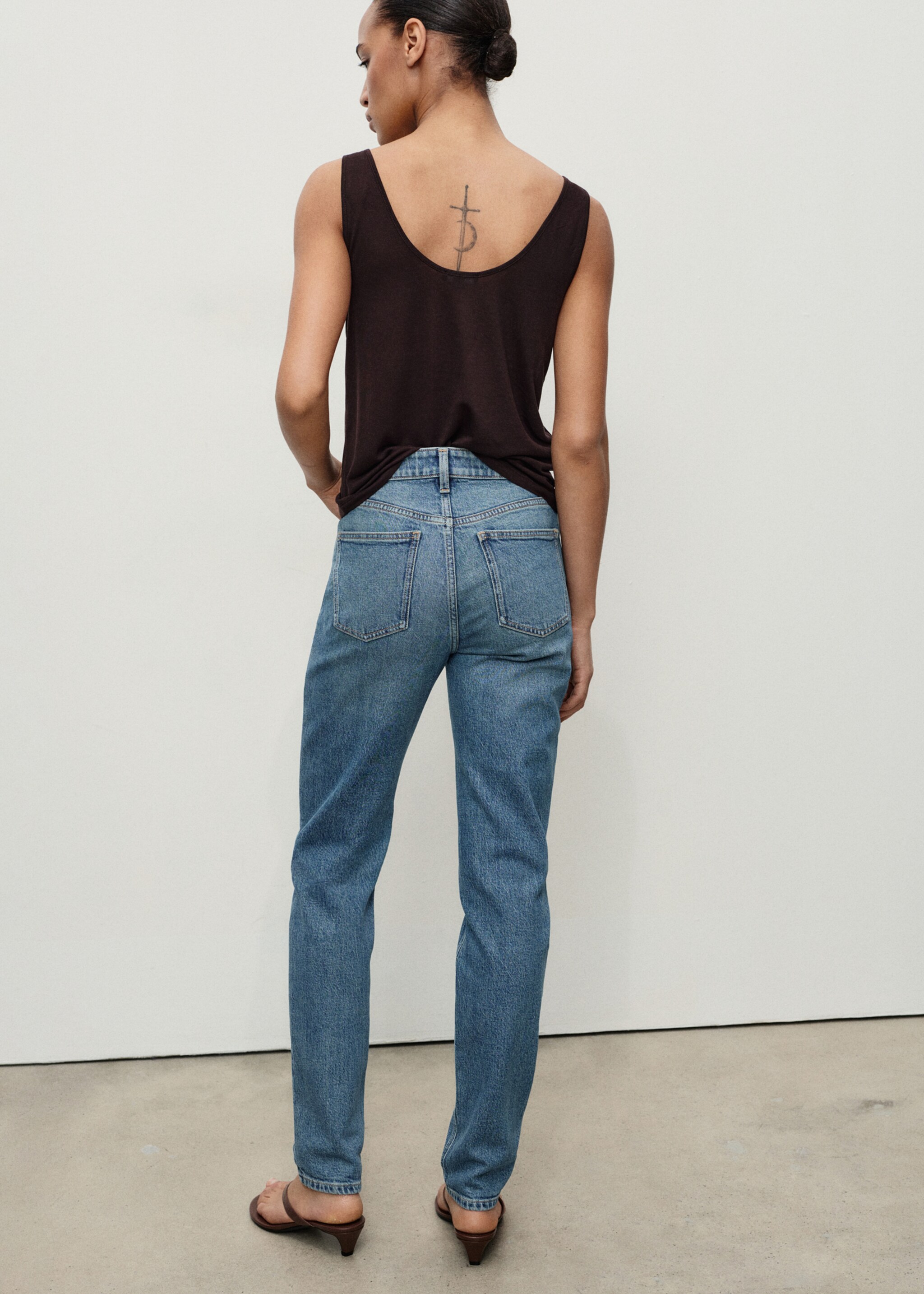 Newmom comfort high-rise jeans - Reverse of the article