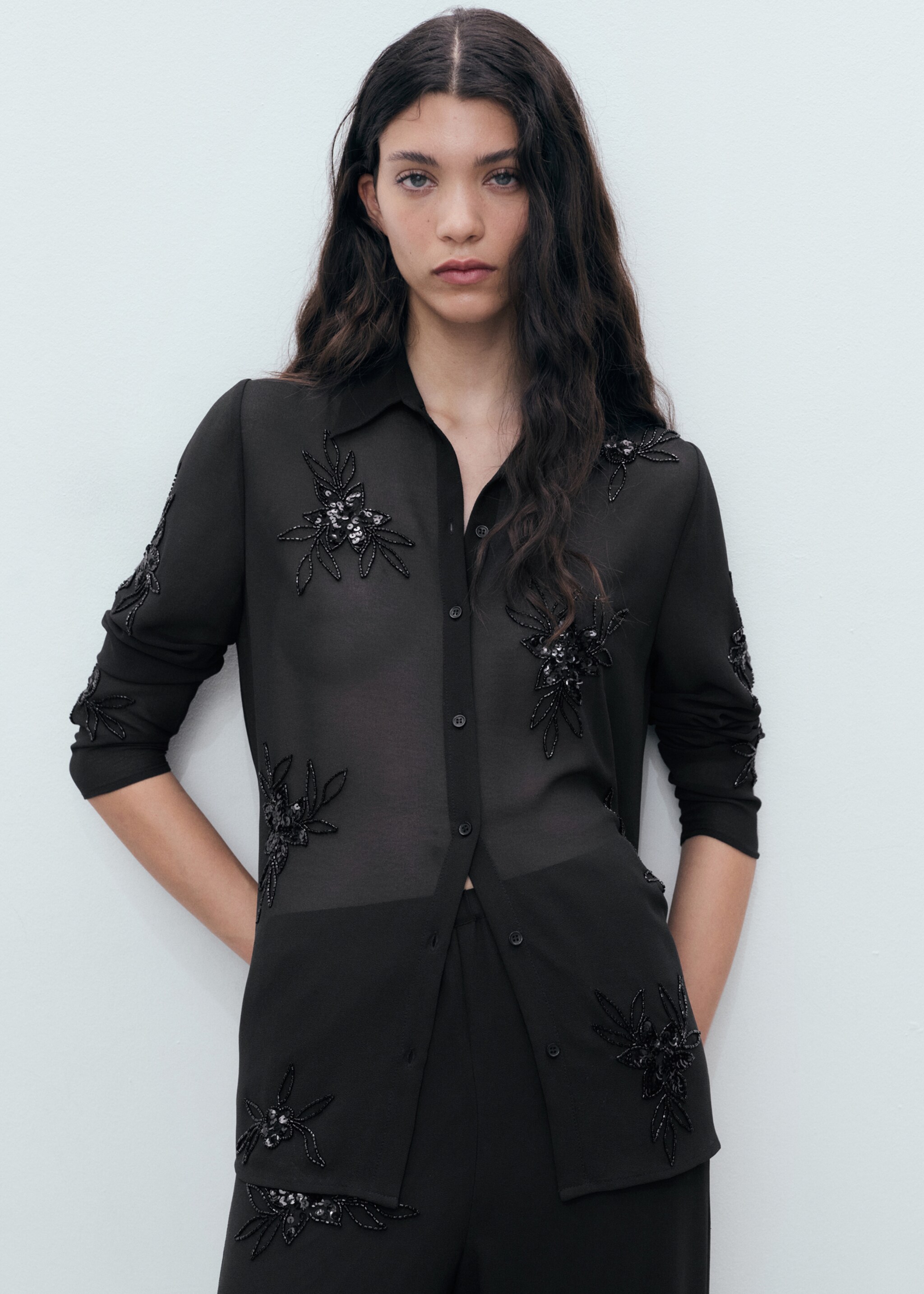 Geborduurde blouse met bergkristallen - Middenvlak