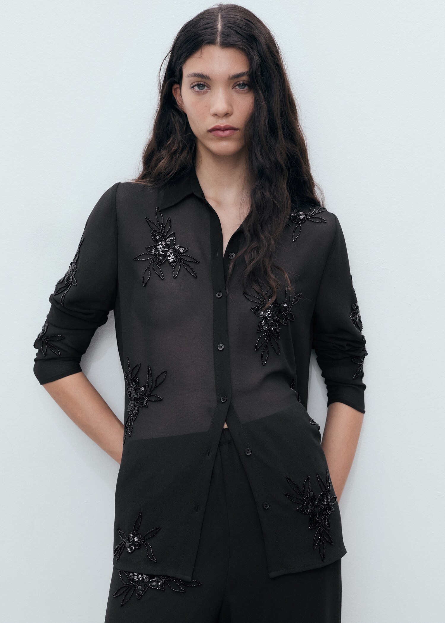 Embroidered rhinestone shirt - Medium plane