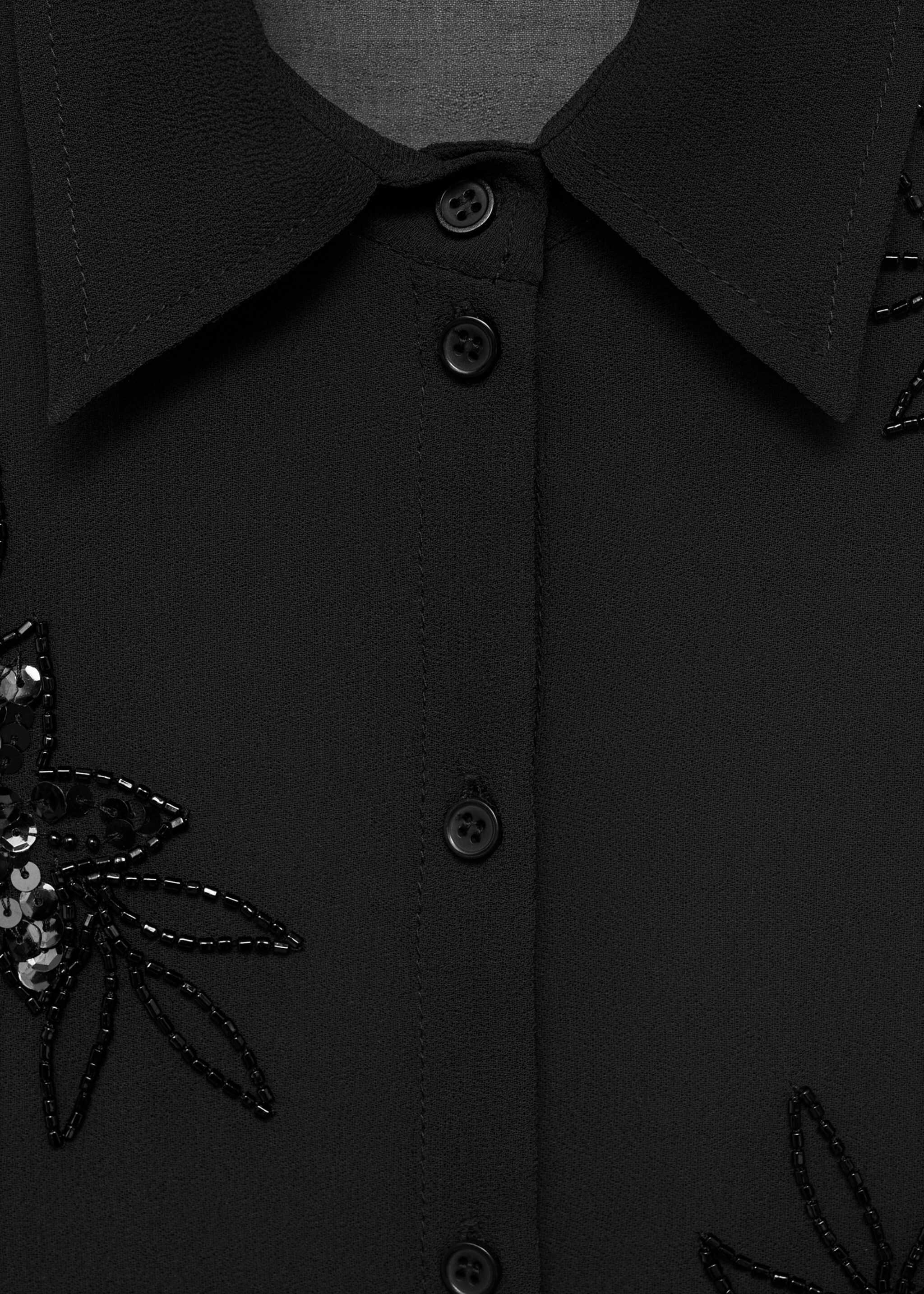Geborduurde blouse met bergkristallen - Detail van het artikel 8
