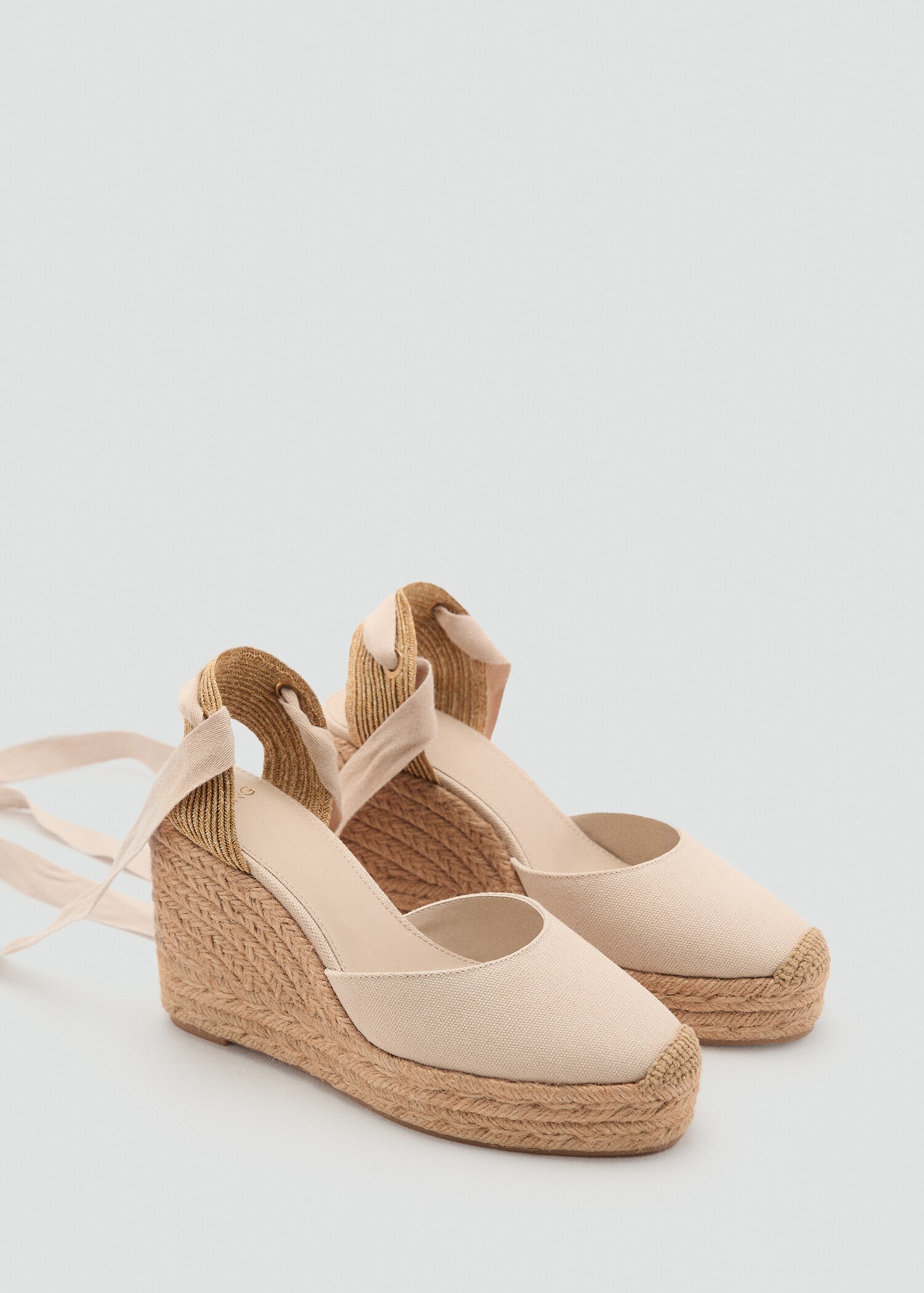 Chaussure à talon compensé avec bride combinée - Plan moyen
