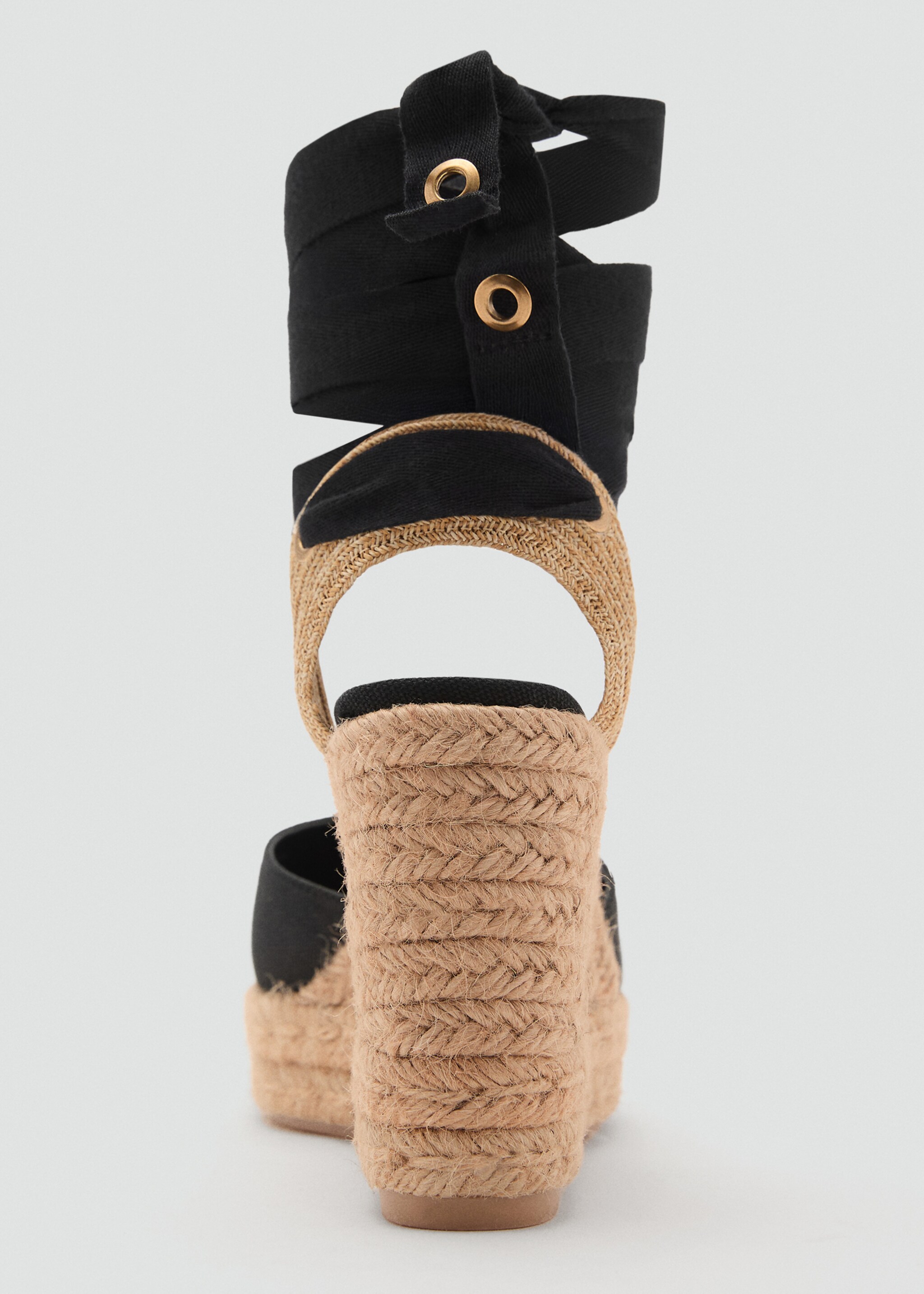 Combined tied wedges - Details of the article 3