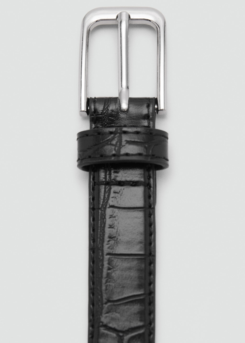 Thin crocodile-effect leather belt