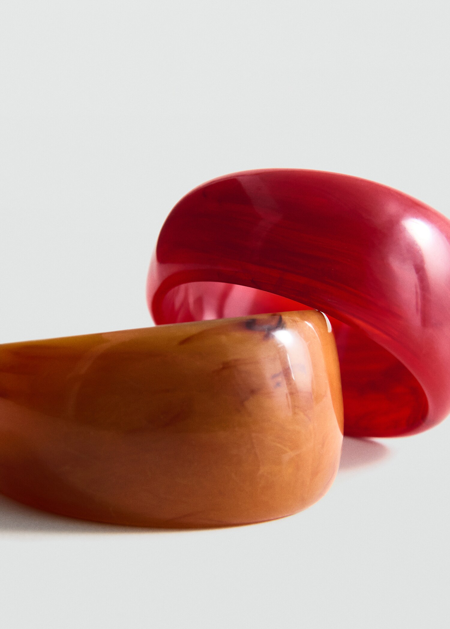 Sett med kombinerte maxi-armbånd med volum - Halvtotal bildeutsnitt