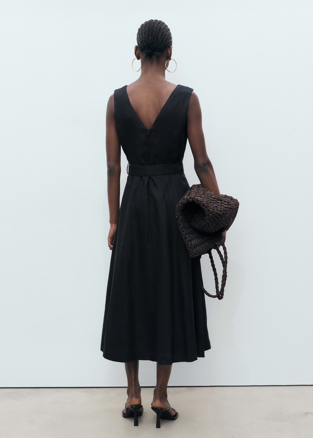 Flared linen dress with belt - image 3