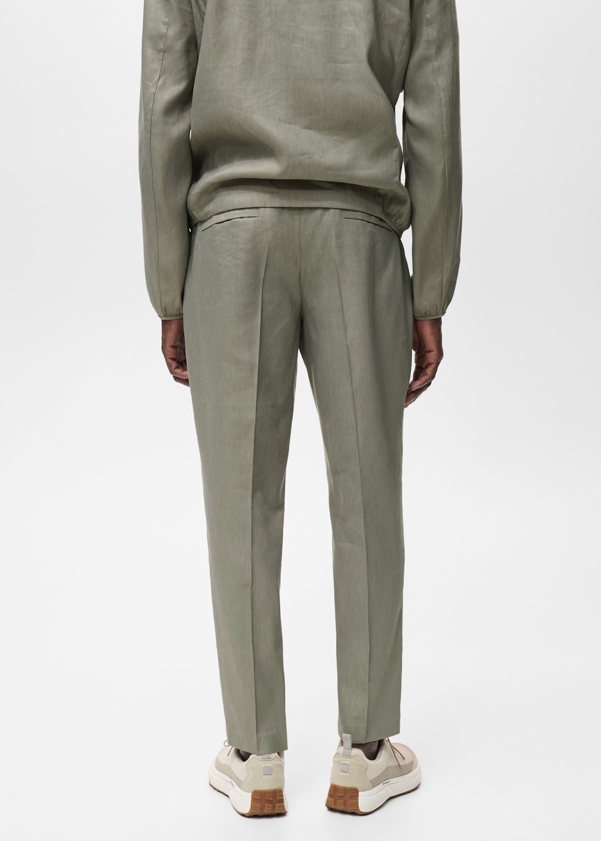 Pleated linen trousers - Reverse of the article