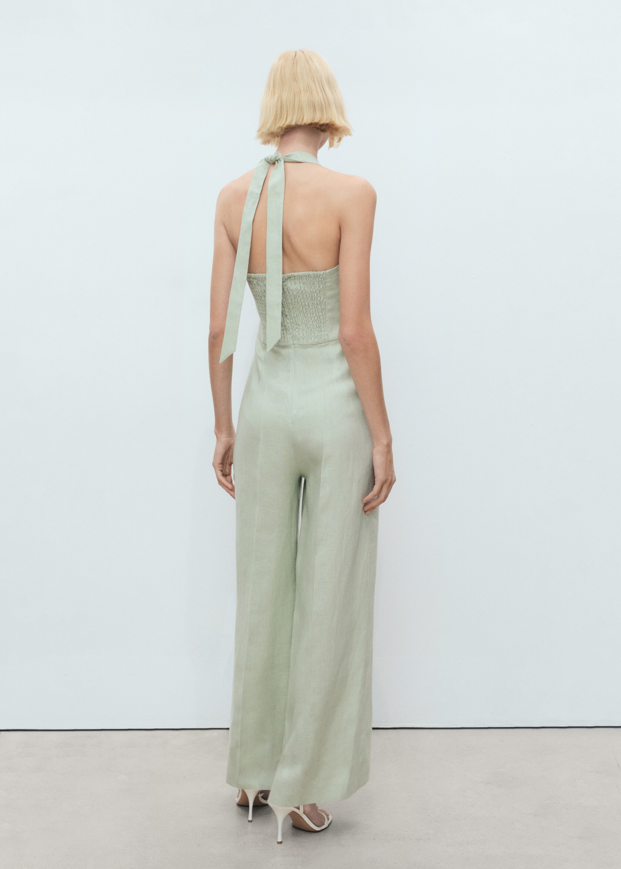 Linen halter jumpsuit - Reverse of the article