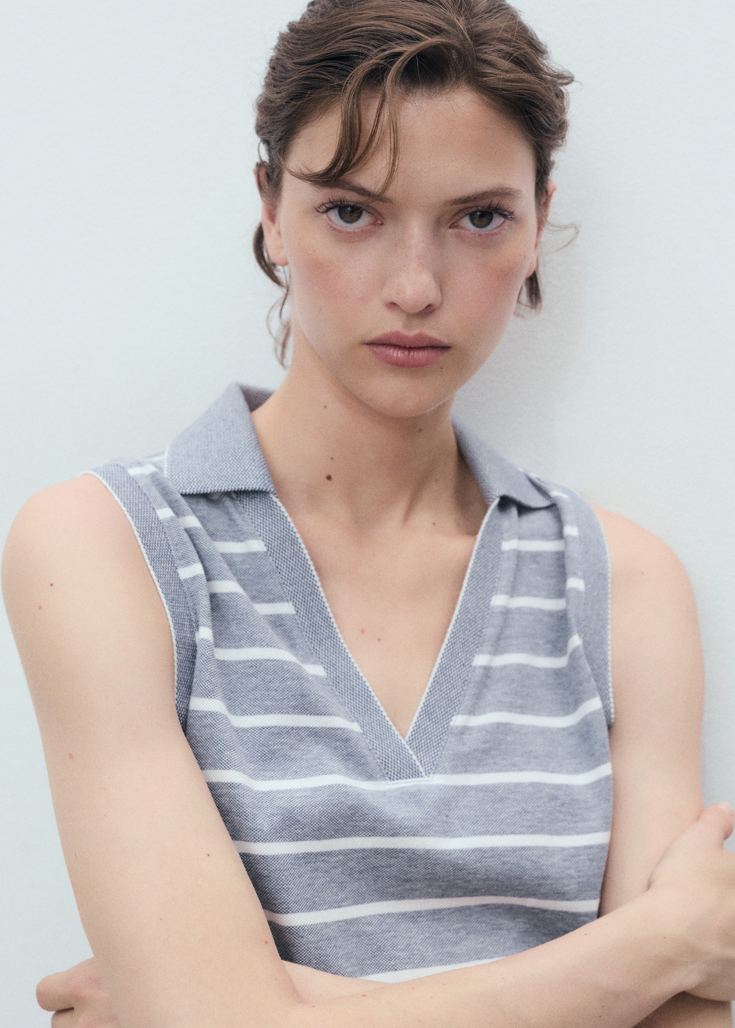 Short polo-style dress - Details of the article 1