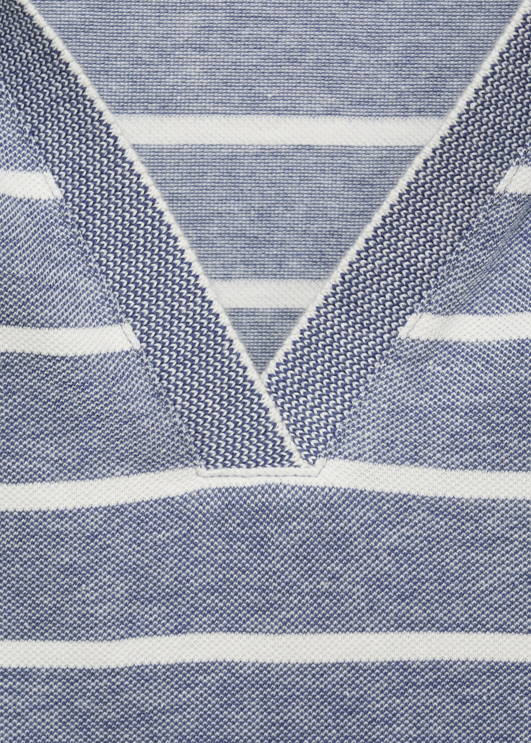 Short polo-style dress - Details of the article 8
