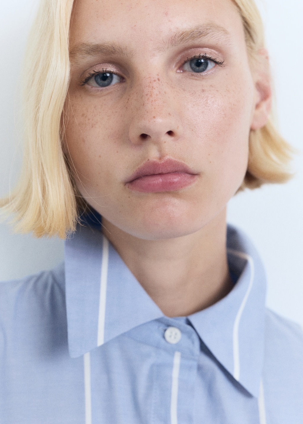 Striped shirt dress with knot