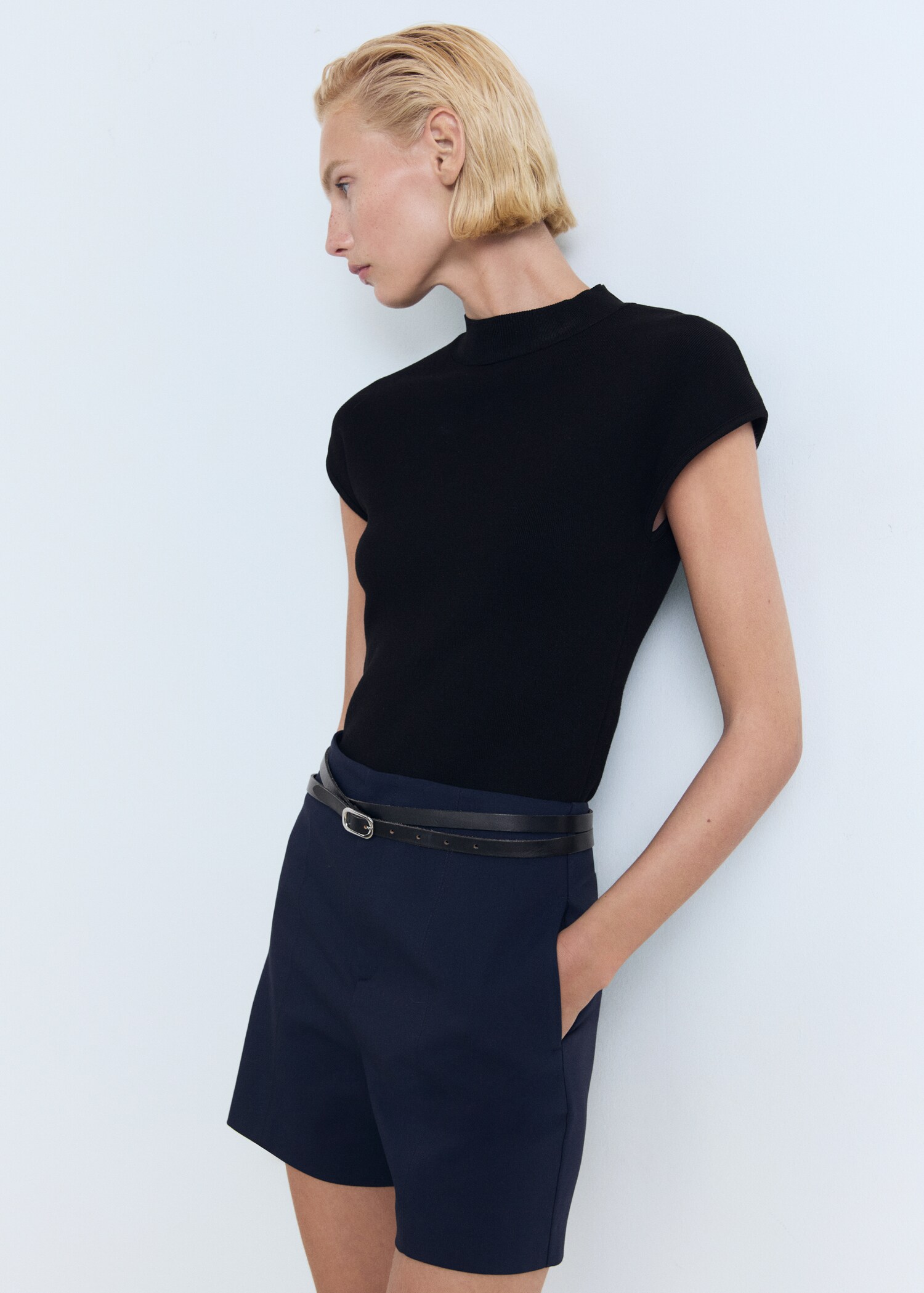 High-waist straight shorts - Medium plane