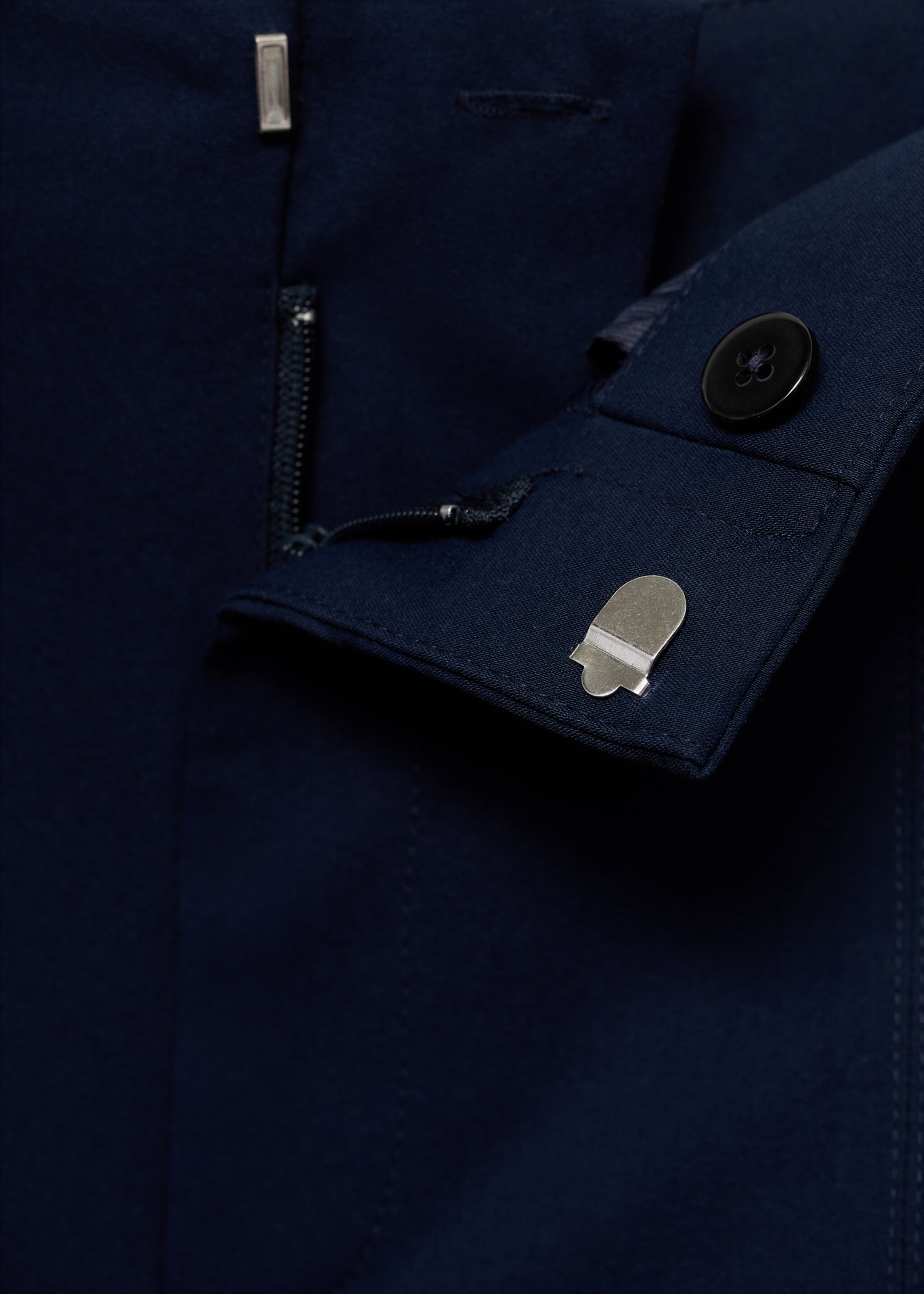 High-waist straight shorts - Details of the article 8