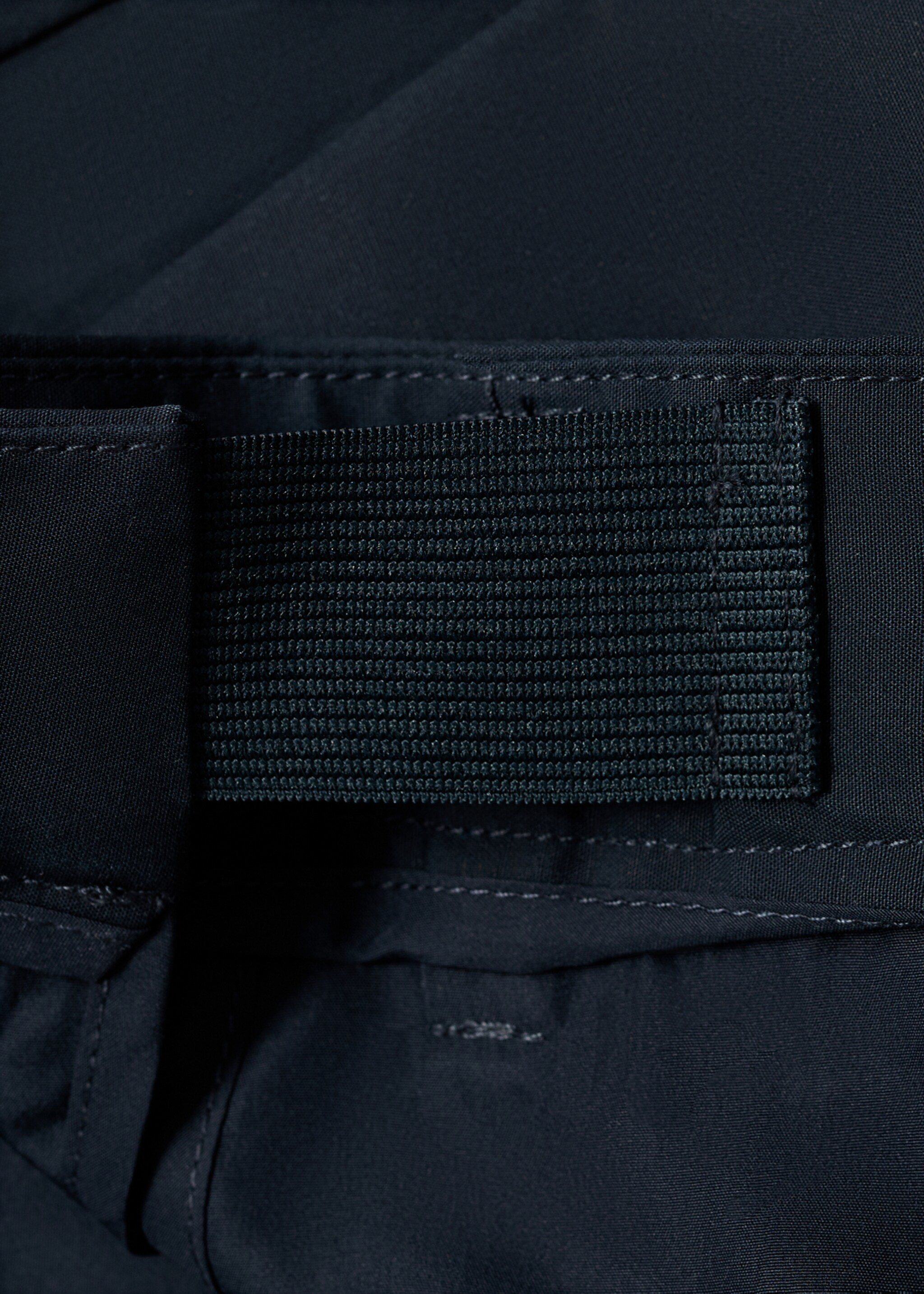 Bermudashorts aus Baumwolle mit Gummizug innen - Detail des Artikels 0