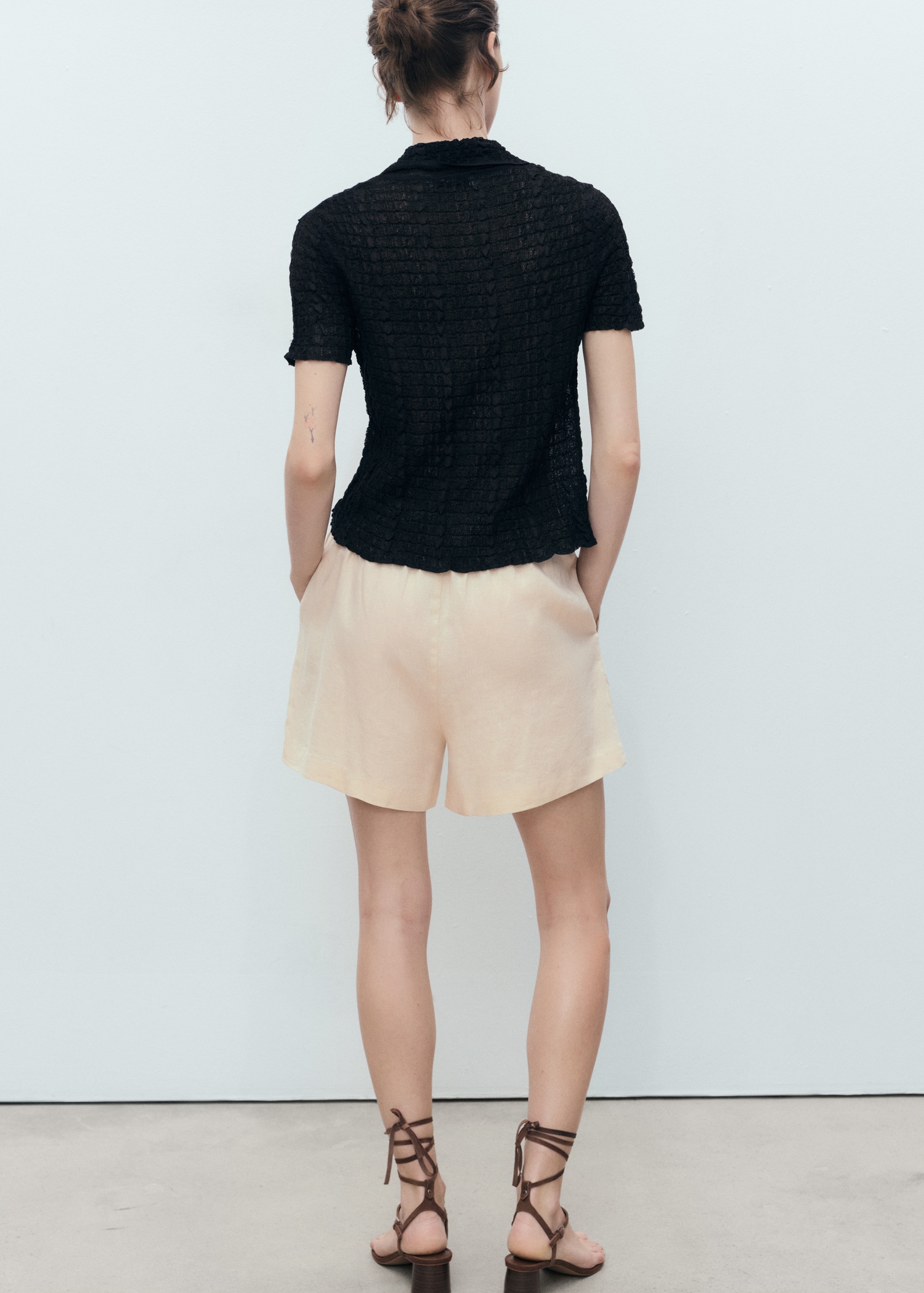 Shorts rectos lino cordón - Reverso del artículo