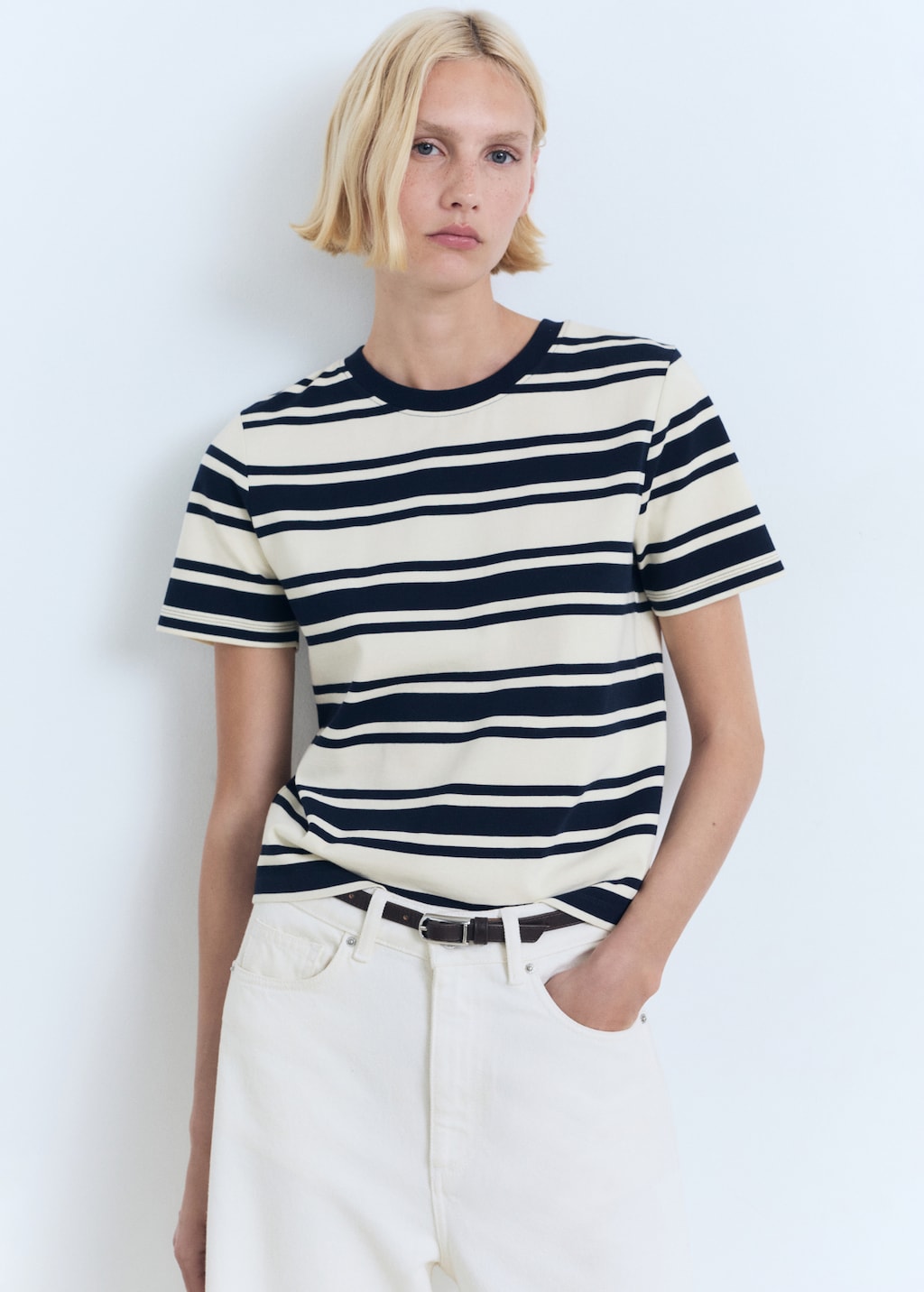 Contrasting collar cotton t-shirt
