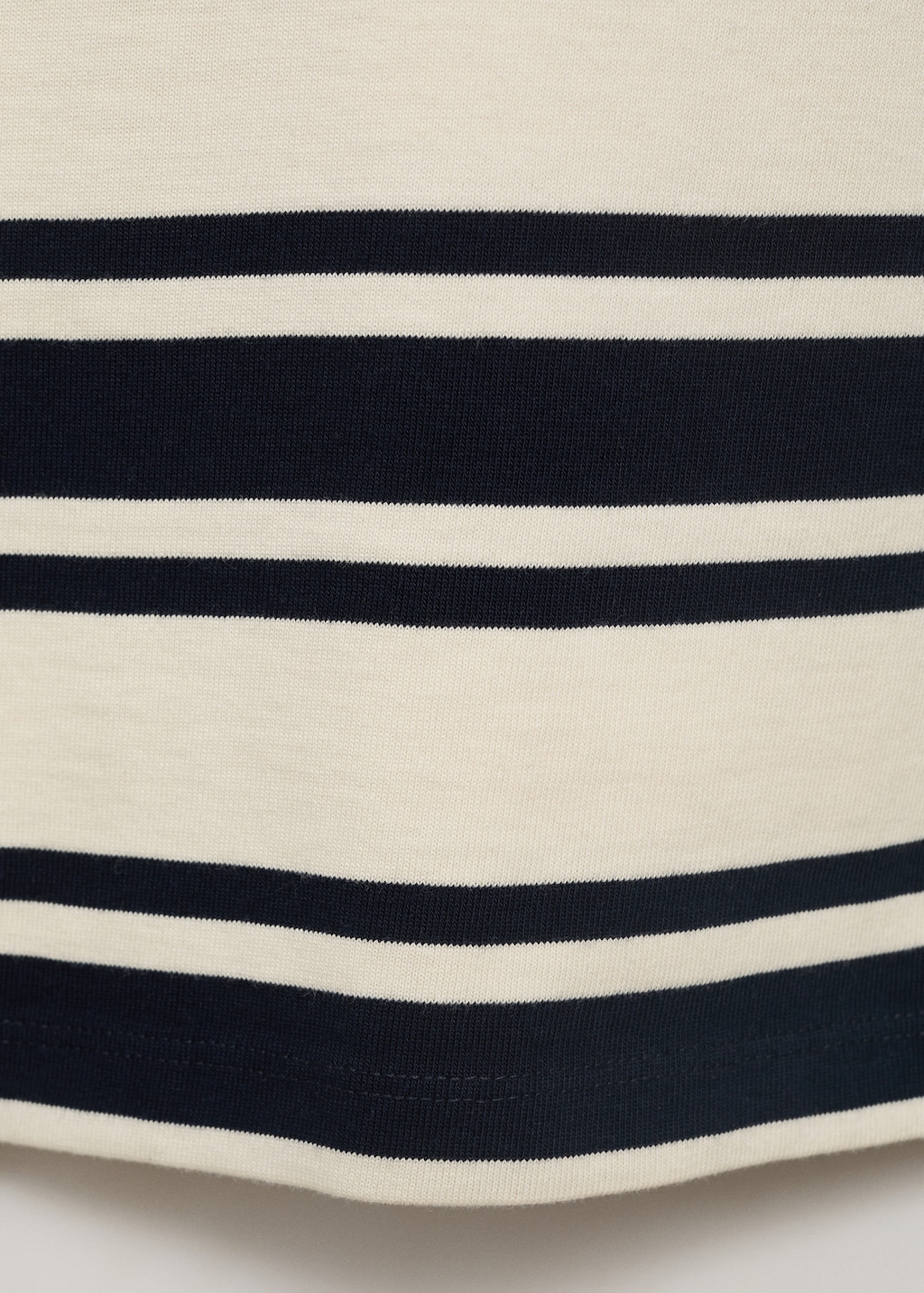 Contrasting collar cotton t-shirt