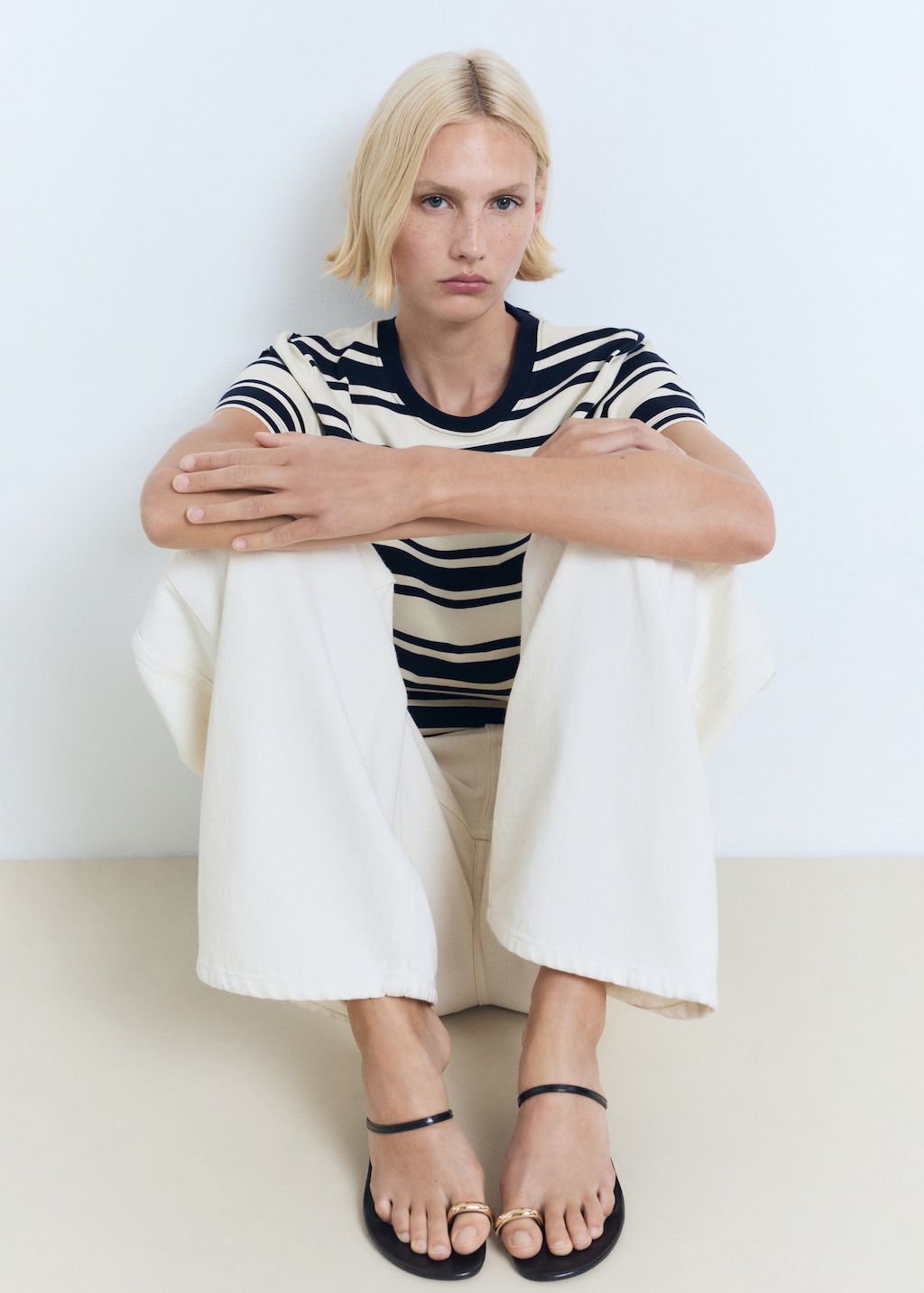 Contrasting collar cotton t-shirt