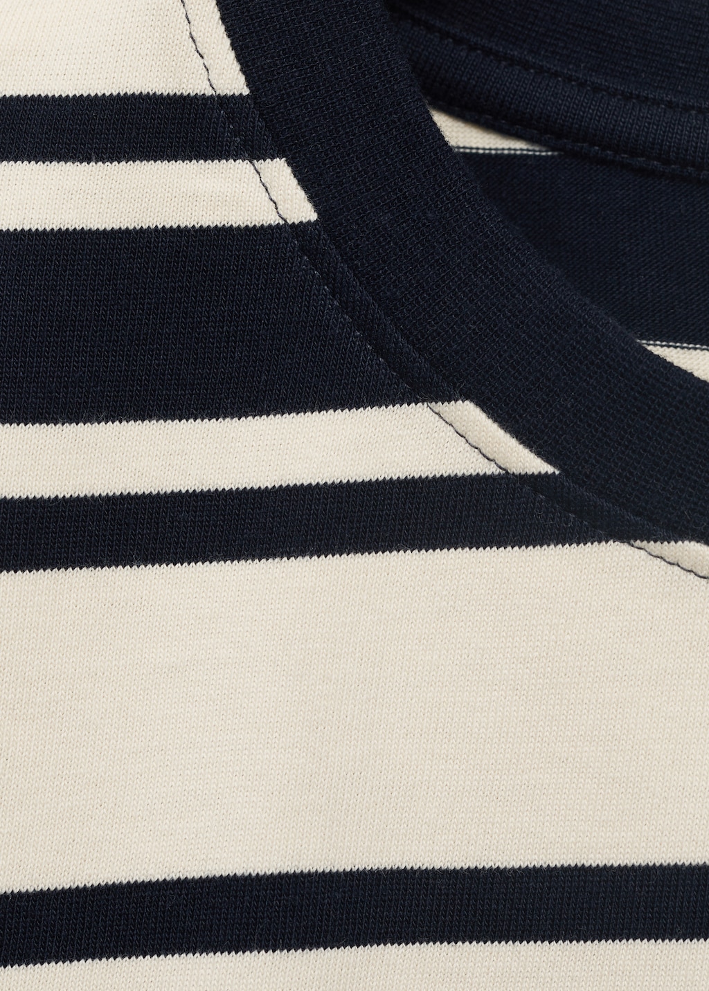 Contrasting collar cotton t-shirt