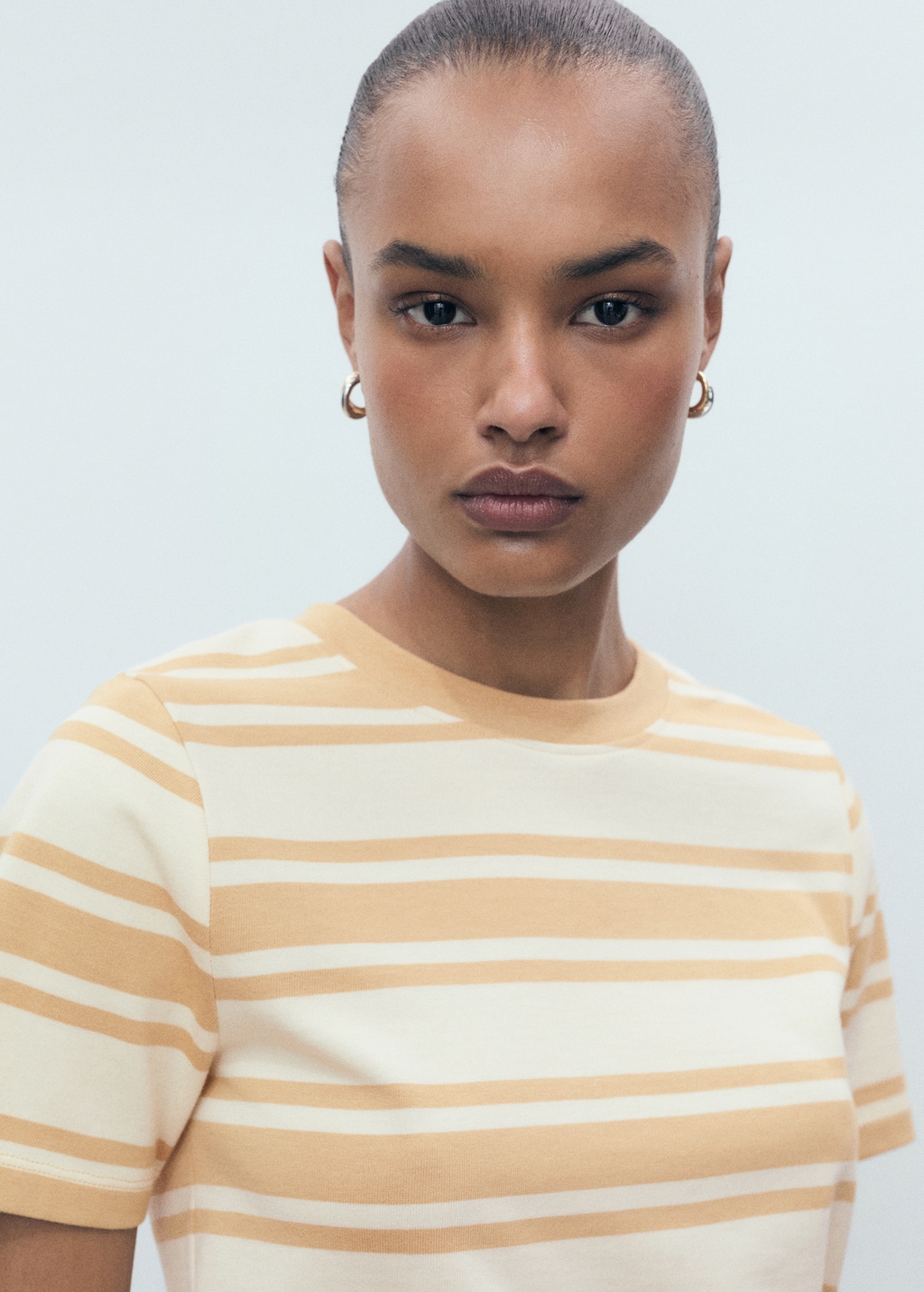 Contrasting collar cotton t-shirt