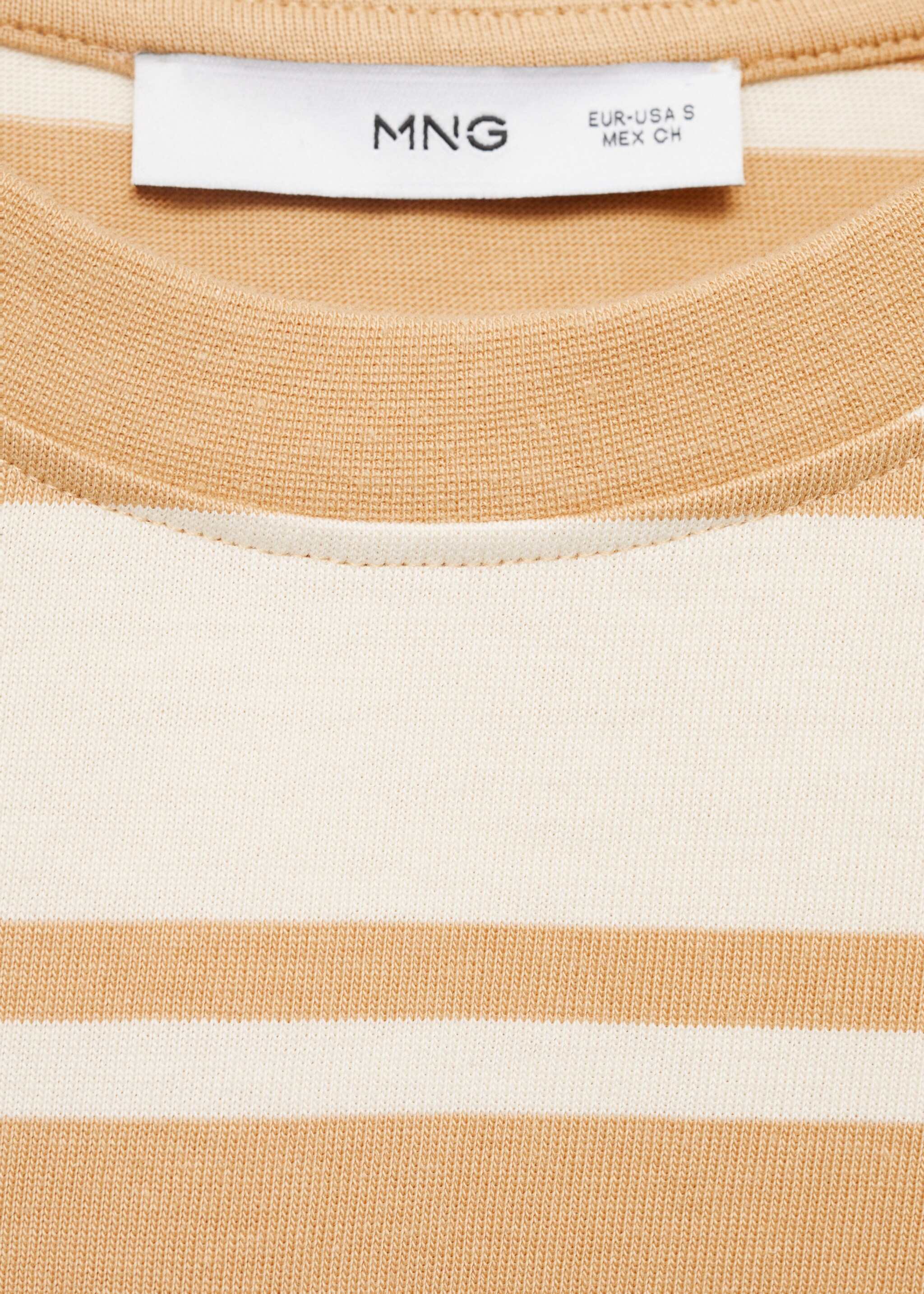 T-shirt i bomull med krage i kontrastfärg - Detaljer om artikeln 8