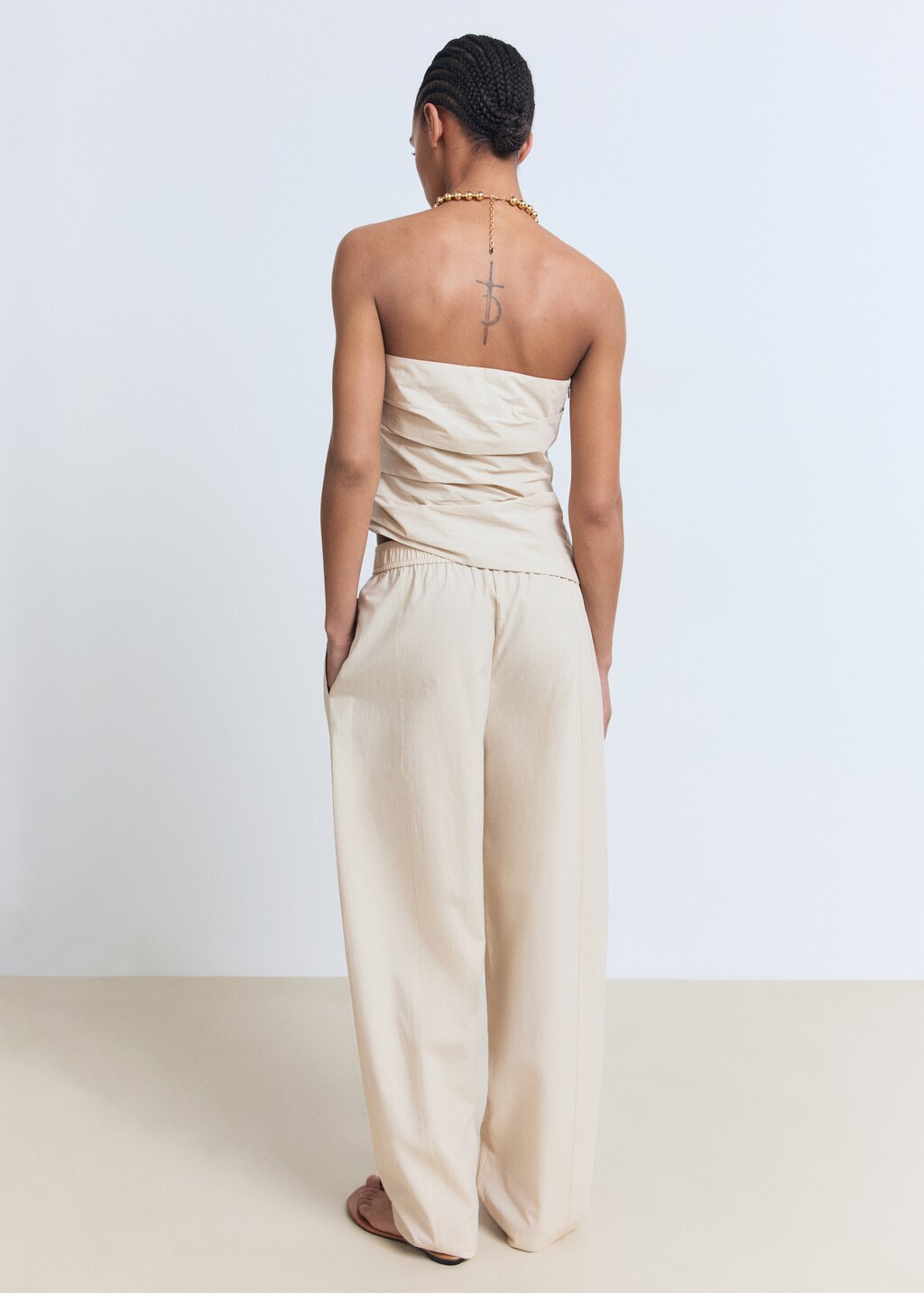 Asymmetrical strapless top - image 3