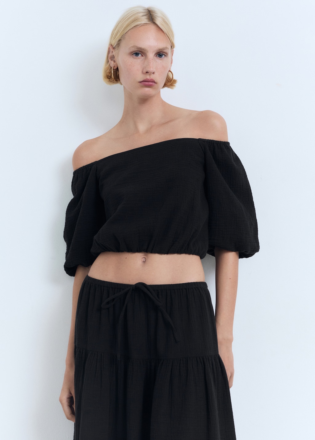 Puffed sleeves cotton blouse