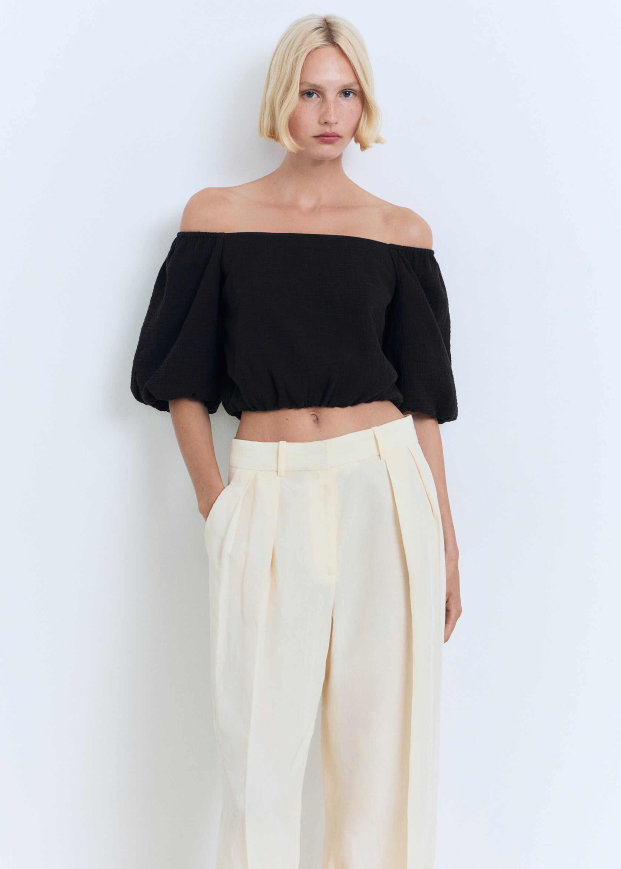 Puffy strapless blouse - Details of the article 2