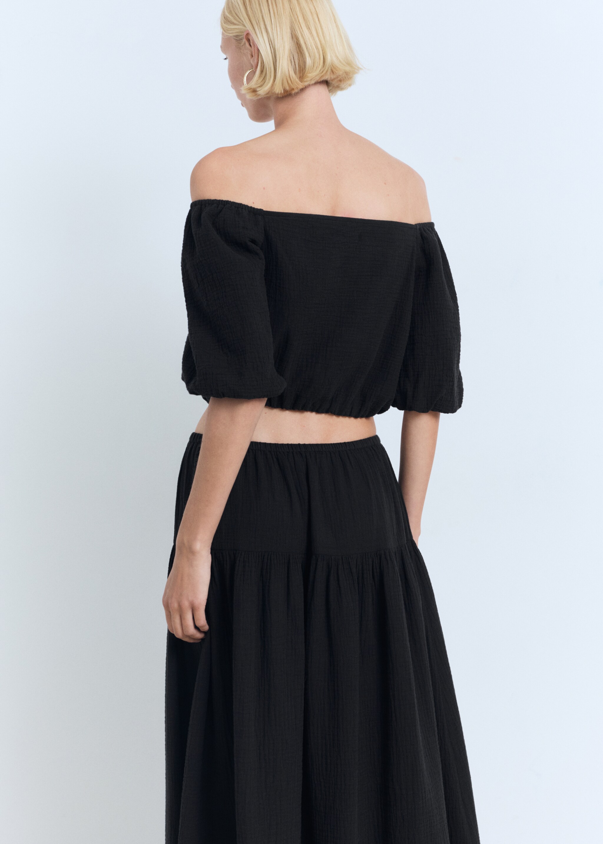 Puffy strapless blouse - Reverse of the article