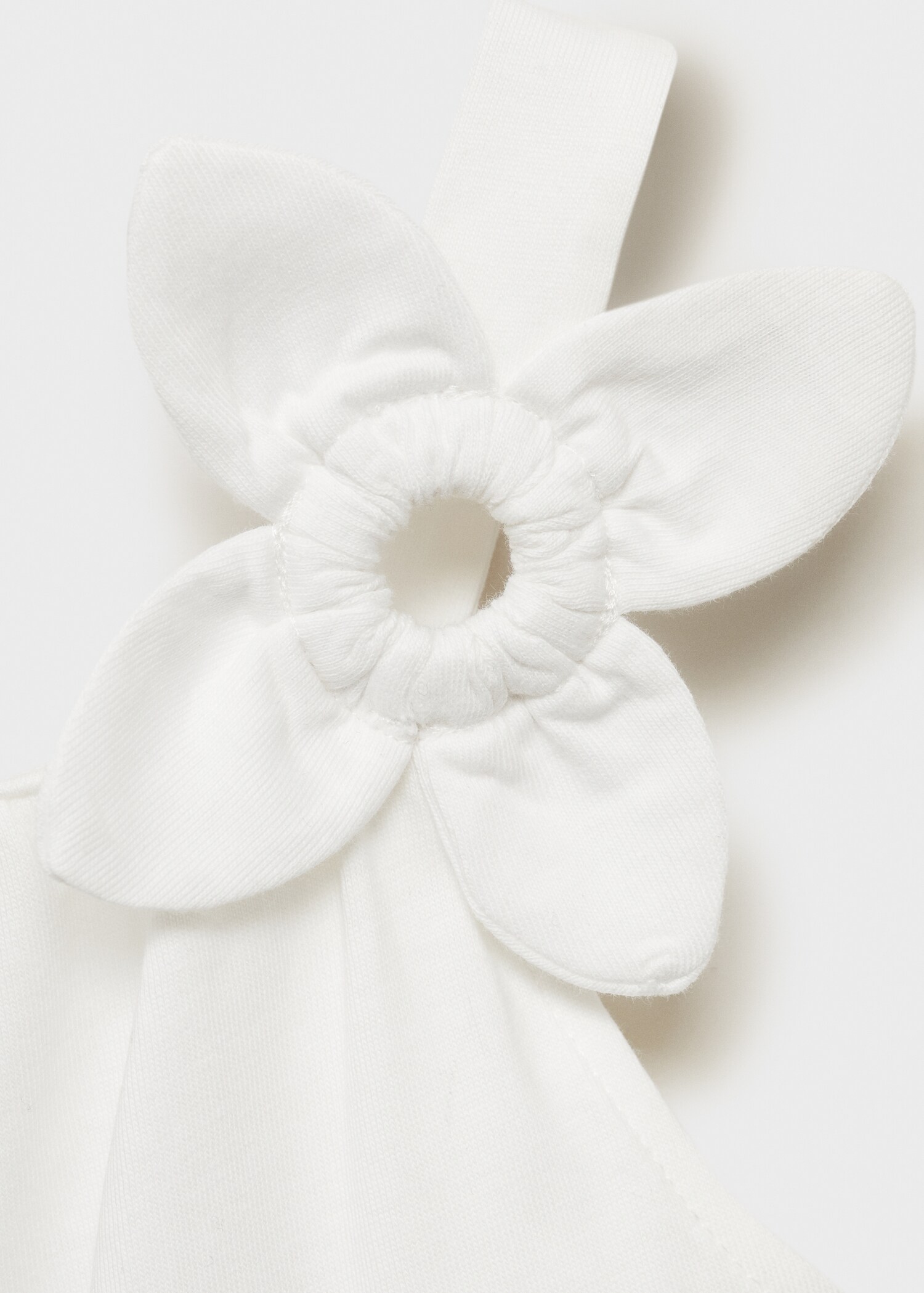 Baumwoll-T-Shirt mit Blumendetail - Detail des Artikels 8