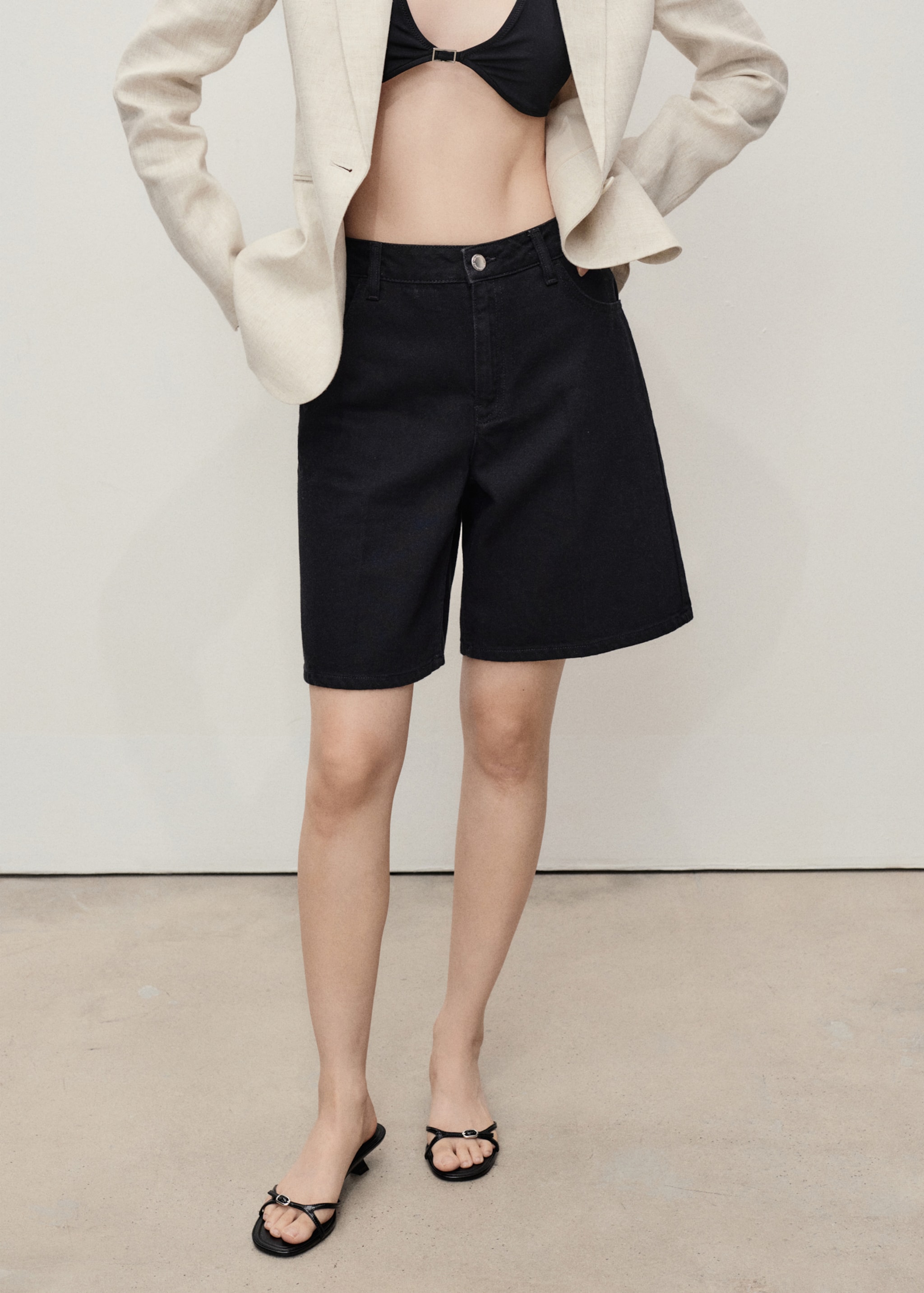 High-waist straight-fit denim shorts - Details of the article 6