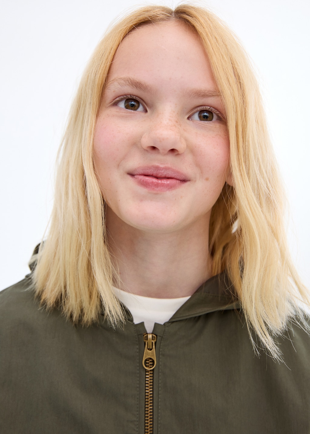 Pocket safari-style trench