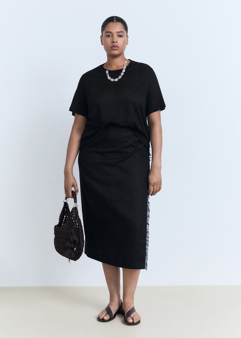 Short-sleeved linen t-shirt