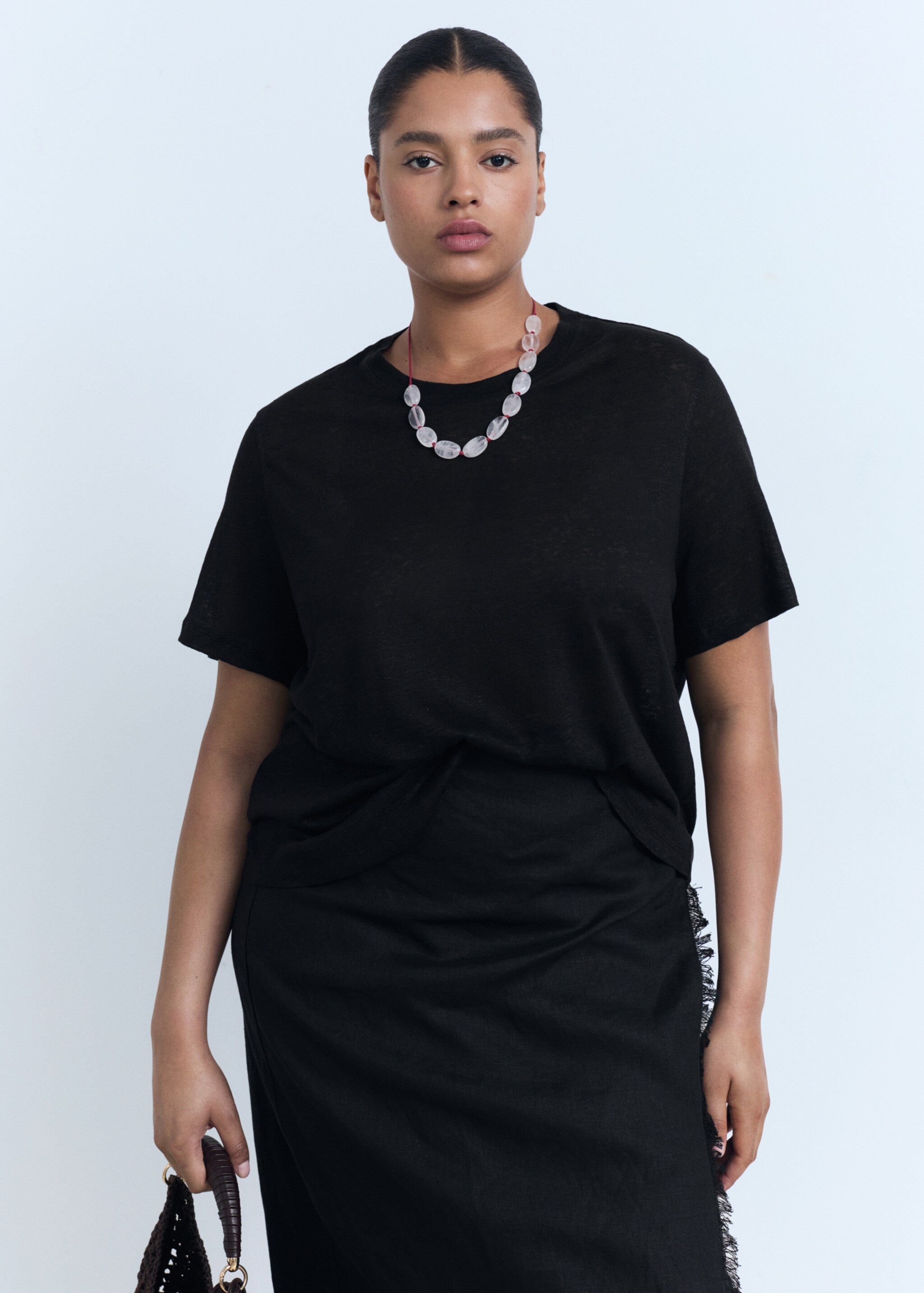 Short-sleeved linen t-shirt - Details of the article 5