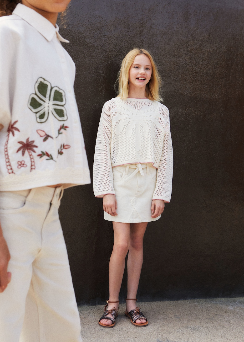 Knit sweater with lace pattern