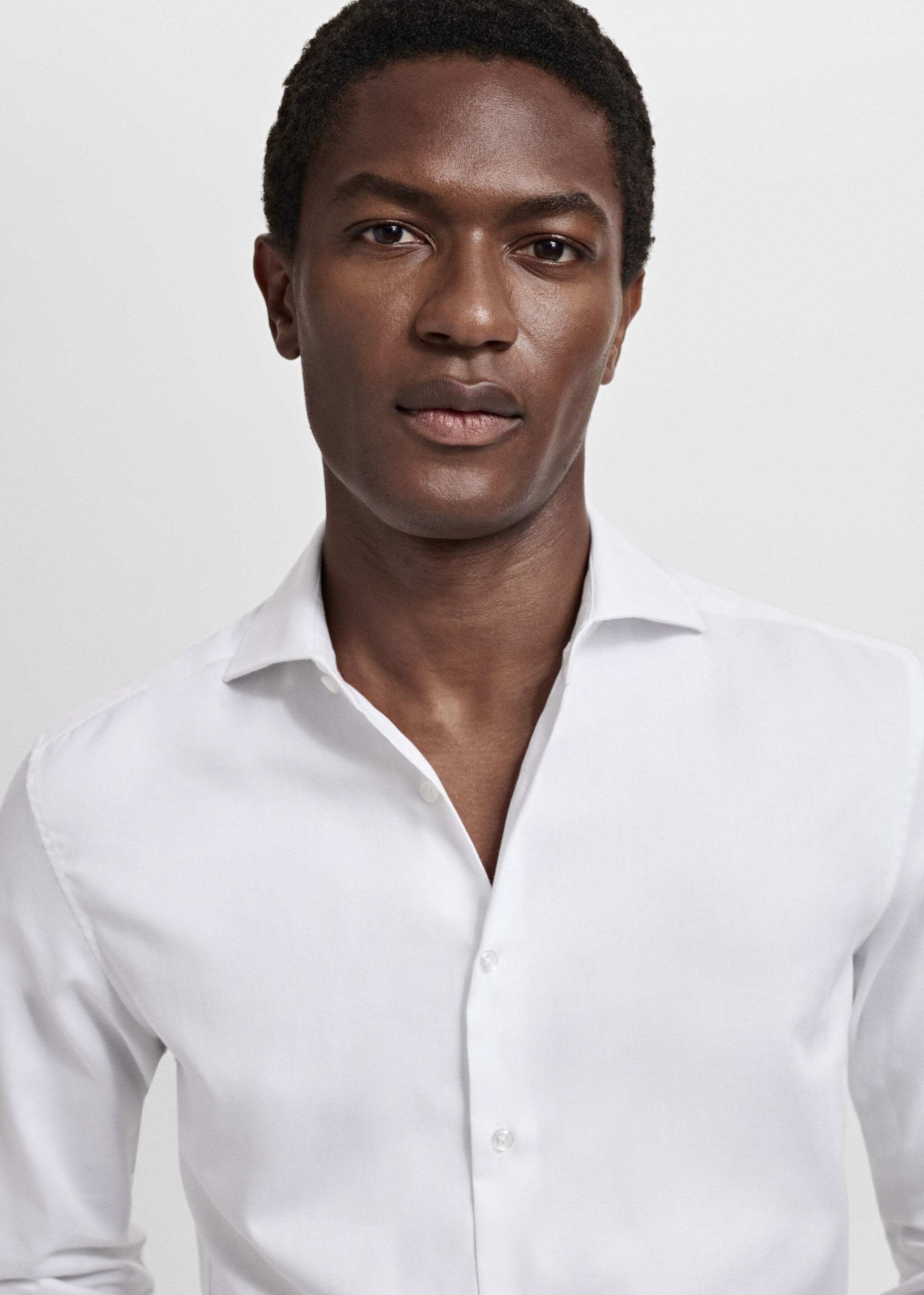 100% cotton slim-fit suit shirt - Details of the article 1