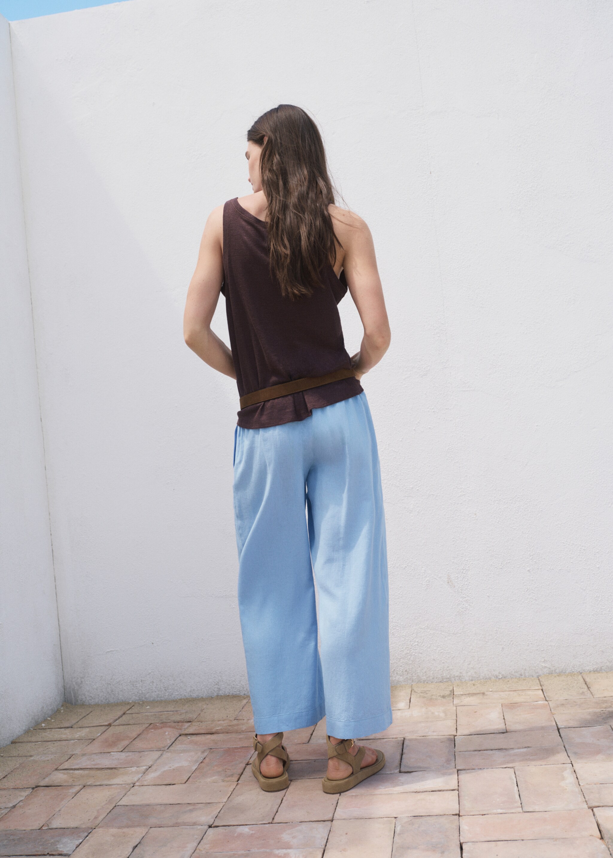 Pantalón crop lino - Reverso del artículo
