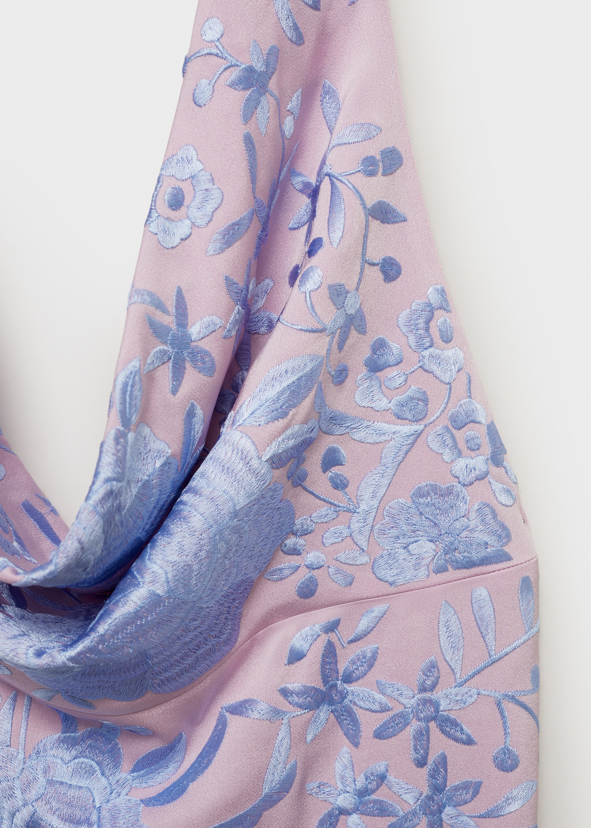 Vestido assimétrico com bordados e franjas - Pormenor do artigo 8