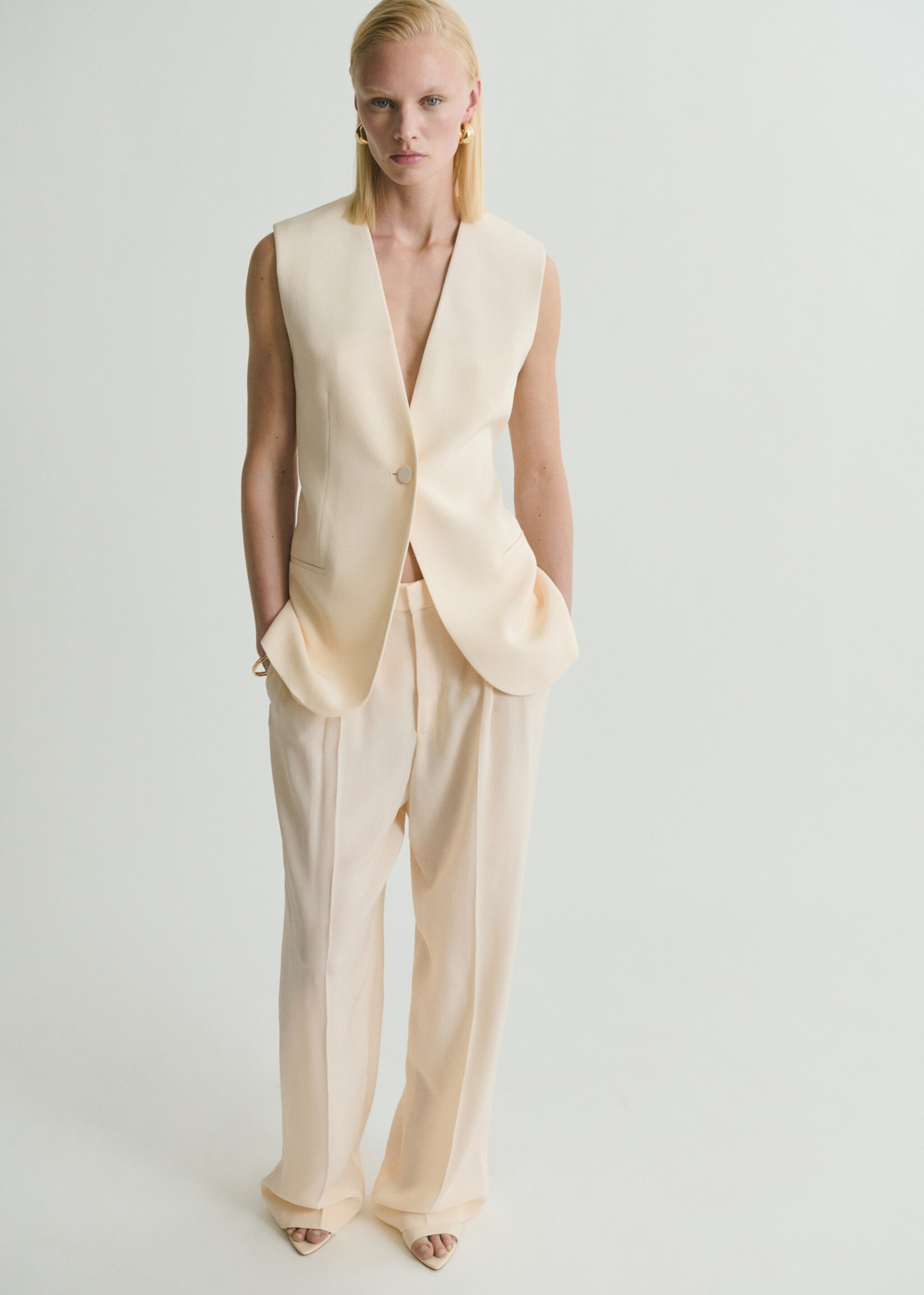 Flowy suit waistcoat - Details of the article 6