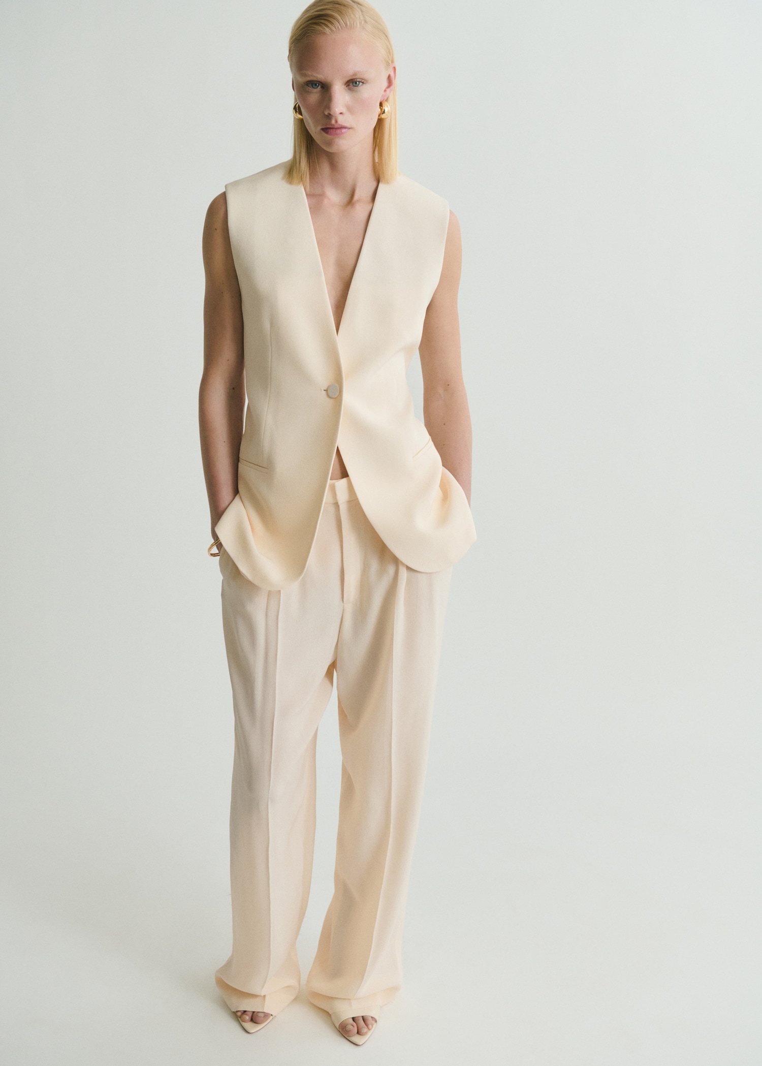 Flowy suit waistcoat - Details of the article 6