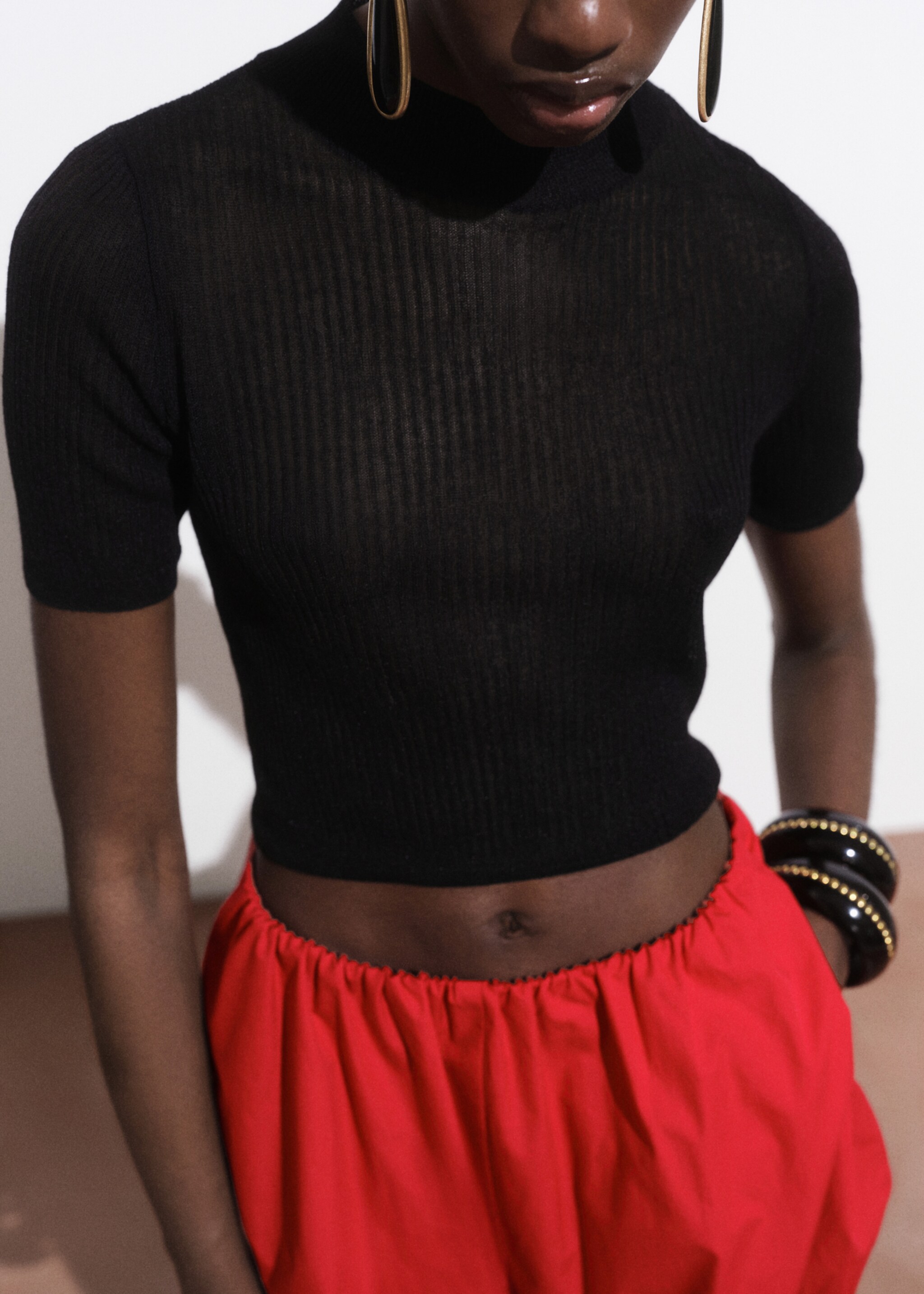 Knitted cropped sweater - Details of the article 1