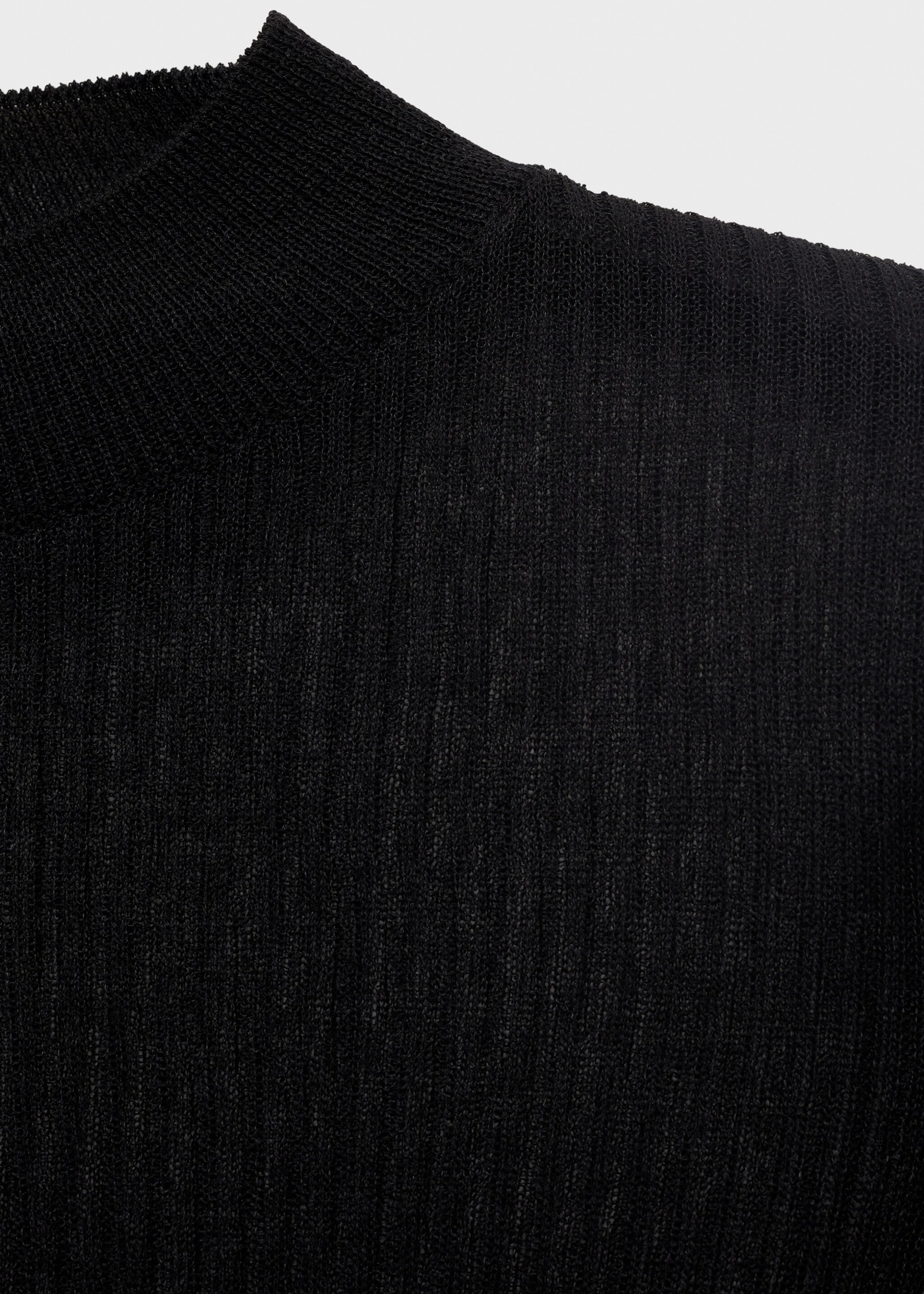 Knitted cropped sweater - Details of the article 8