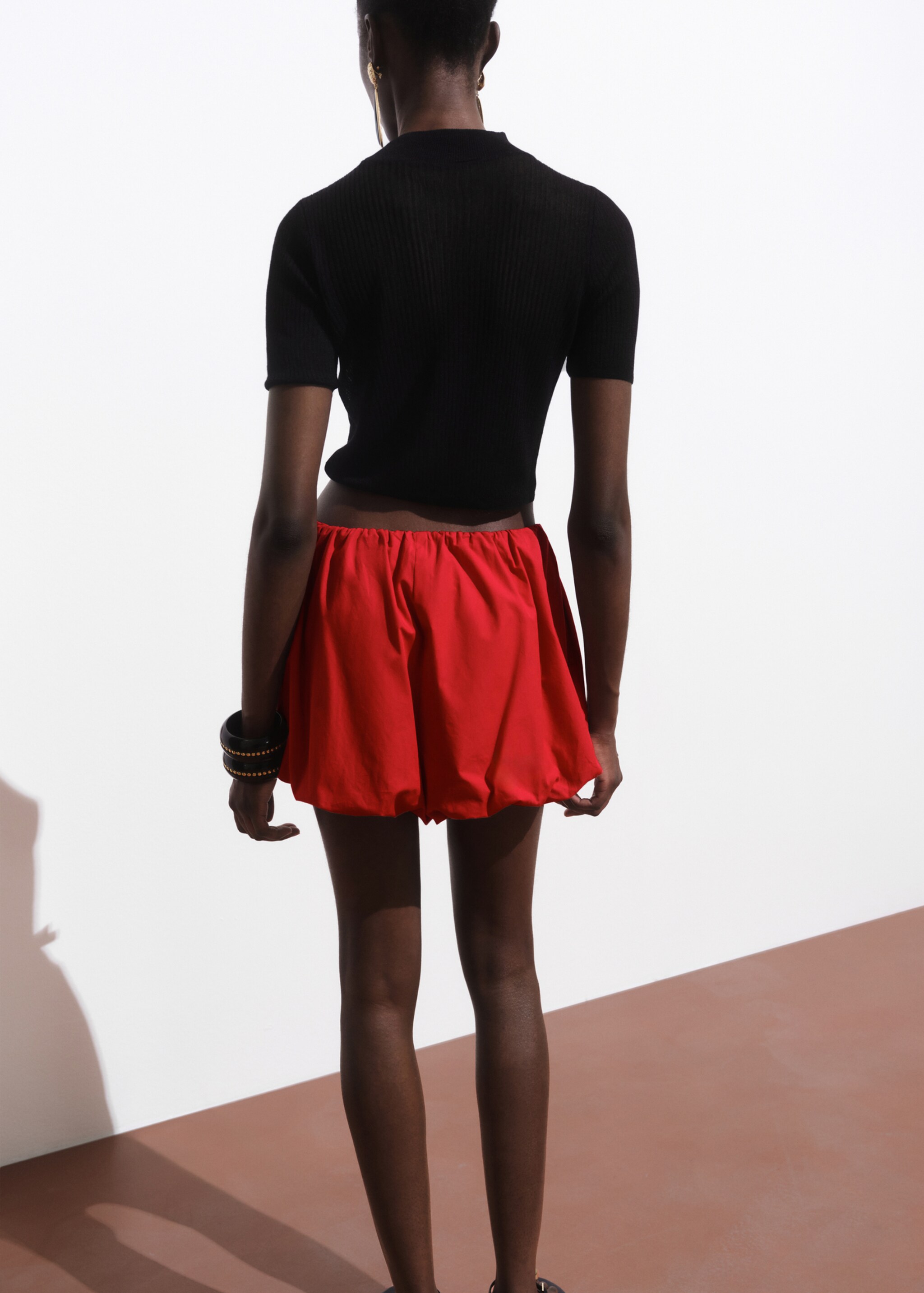 Knitted cropped sweater - Reverse of the article