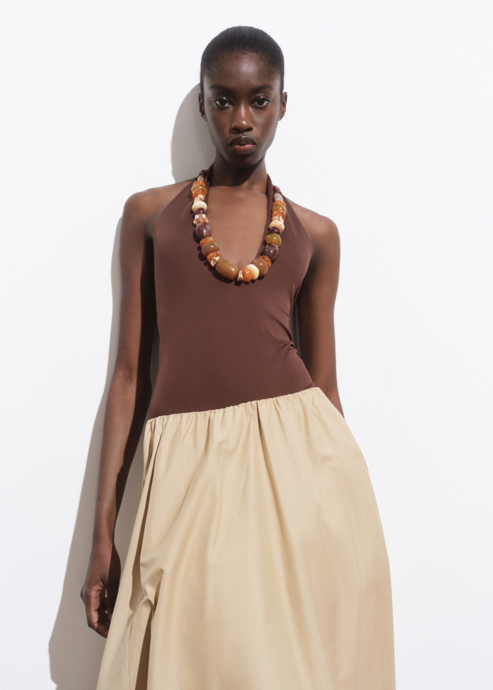 V-neck body - Medium plane