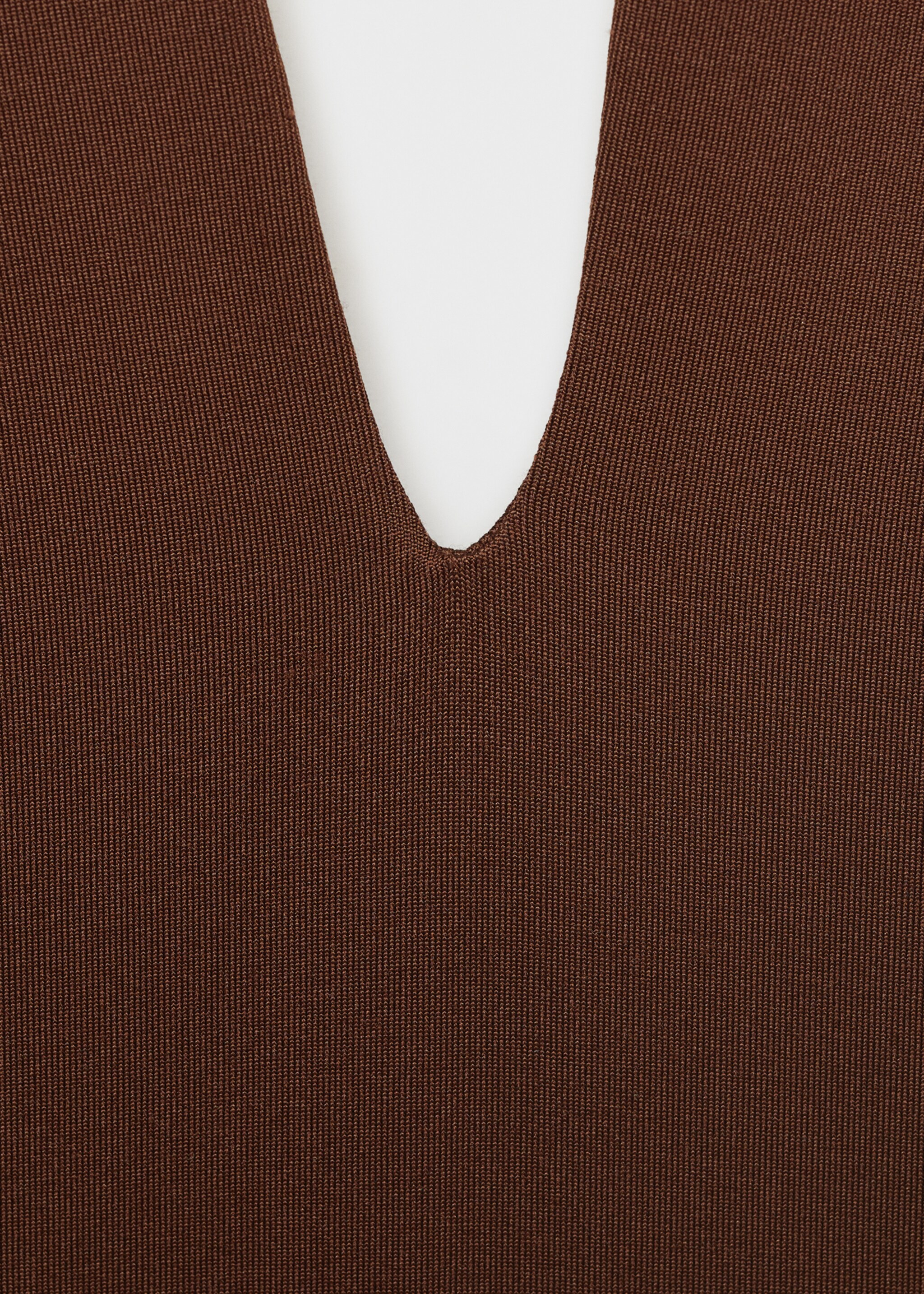 V-neck body - Details of the article 8