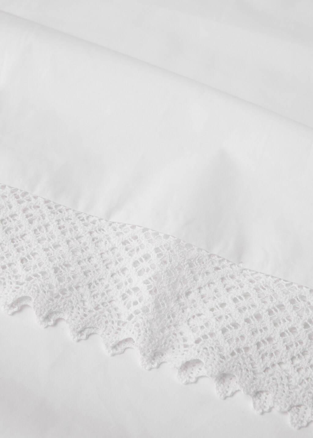 Pillowcase with lace trim 45x110