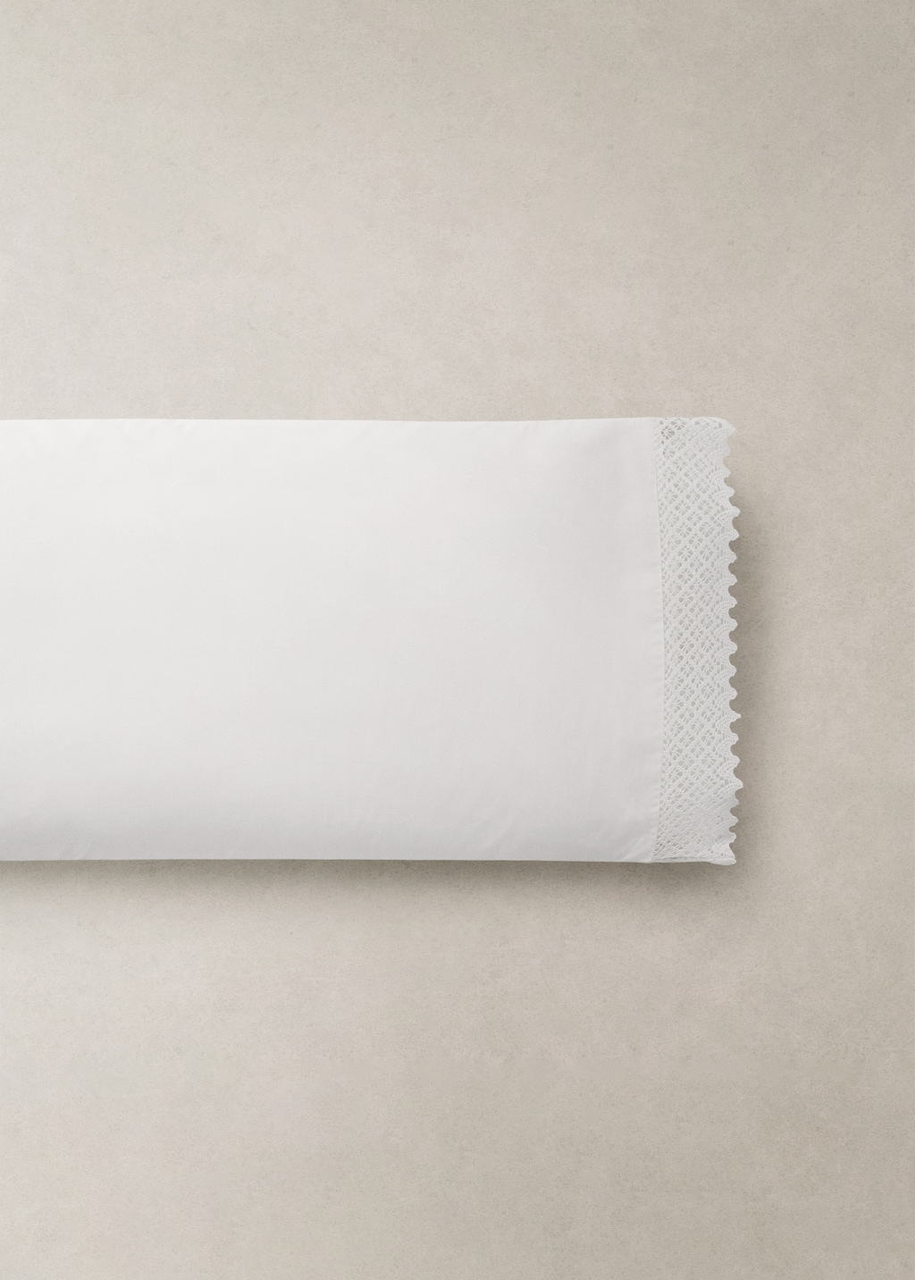 Pillowcase with lace trim 45x110