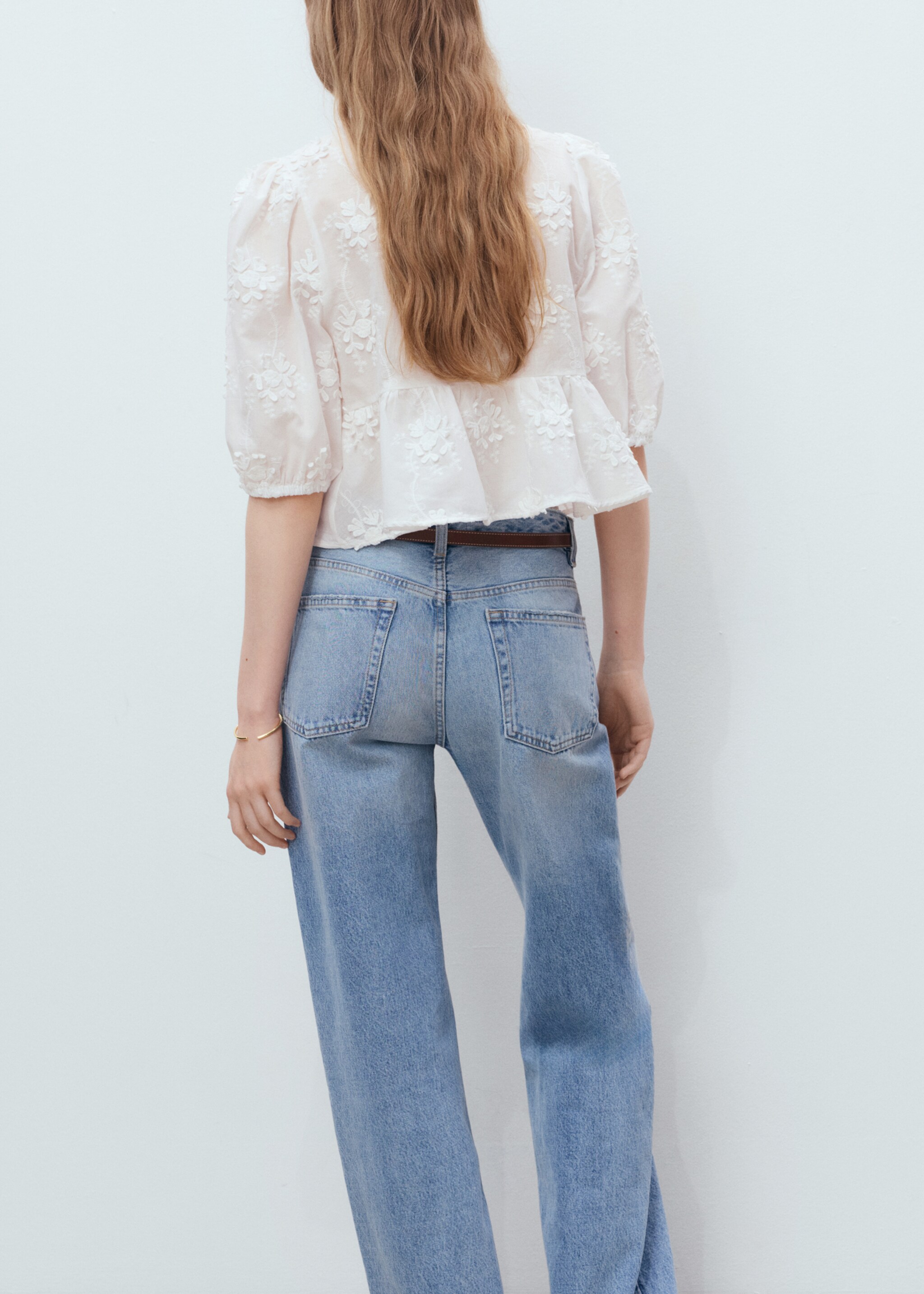 Cotton embroidered blouse - Reverse of the article