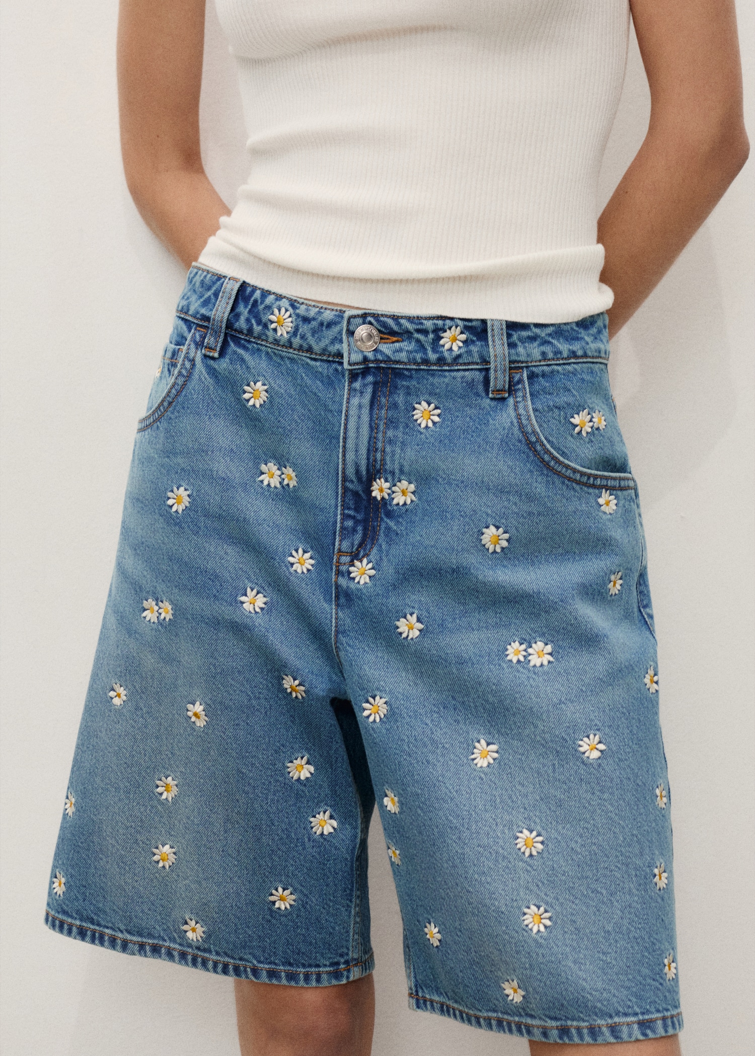 Floral-embroidered denim bermuda shorts Women MANGO Madagascar