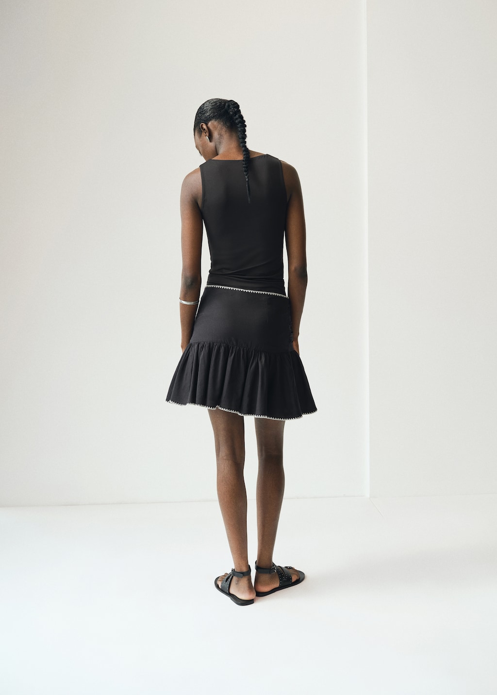 Embroidered ruffled skirt